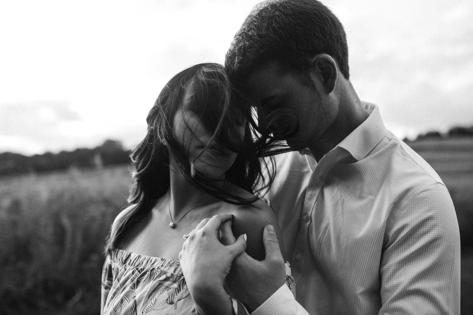 engagement_field_session_western_pa_engagement_photographer_007.jpg