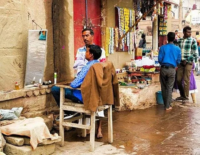 Open air barbershop.

#wanderlust #ilovetravel #writetotravel #instatravelling #instavacation #travelblogger #instapassport #worldtraveler #traveldeeper  #travelstroke #travelling #vacay #traveltheworld #igtravel #getaway #travelblog #instago #travel