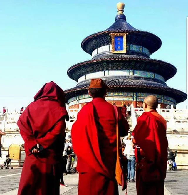 Chinese monks 
#wanderlust #ilovetravel #writetotravel #instatravelling #instavacation #travelblogger #instapassport #worldtraveler #traveldeeper  #travelstroke #travelling #trip #traveltheworld #igtravel #getaway #travelblog #instago #travelpics #co