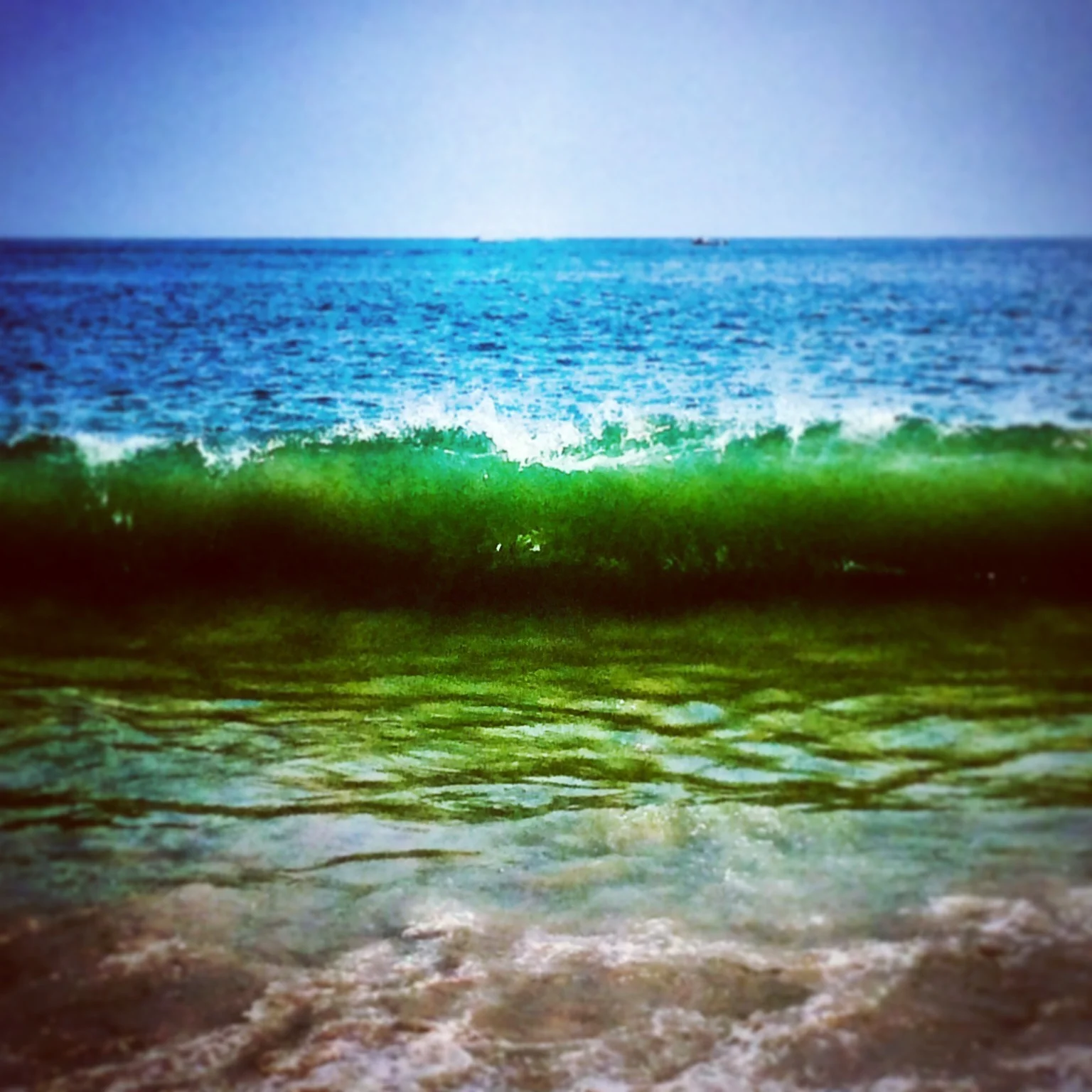 Waves crashing.jpg