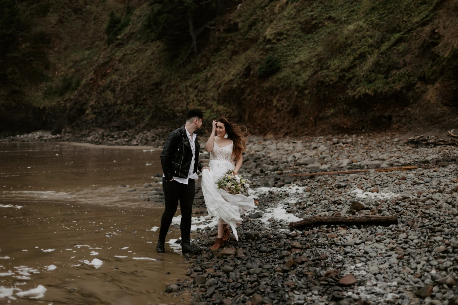 intimate-oregon-coast-elopement-2018-04-26_0004.jpg