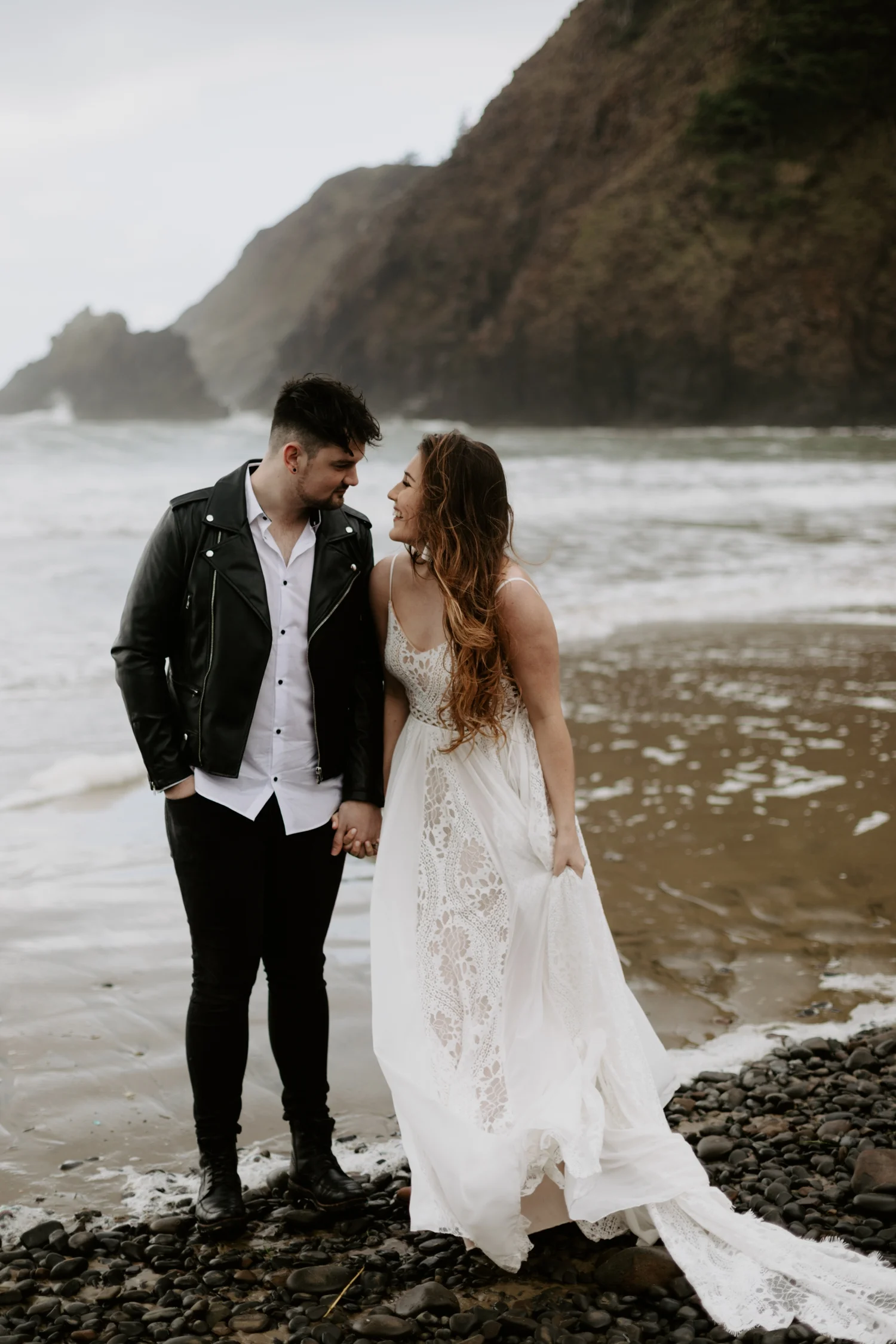 intimate-oregon-coast-elopement-2018-04-26_0007.jpg