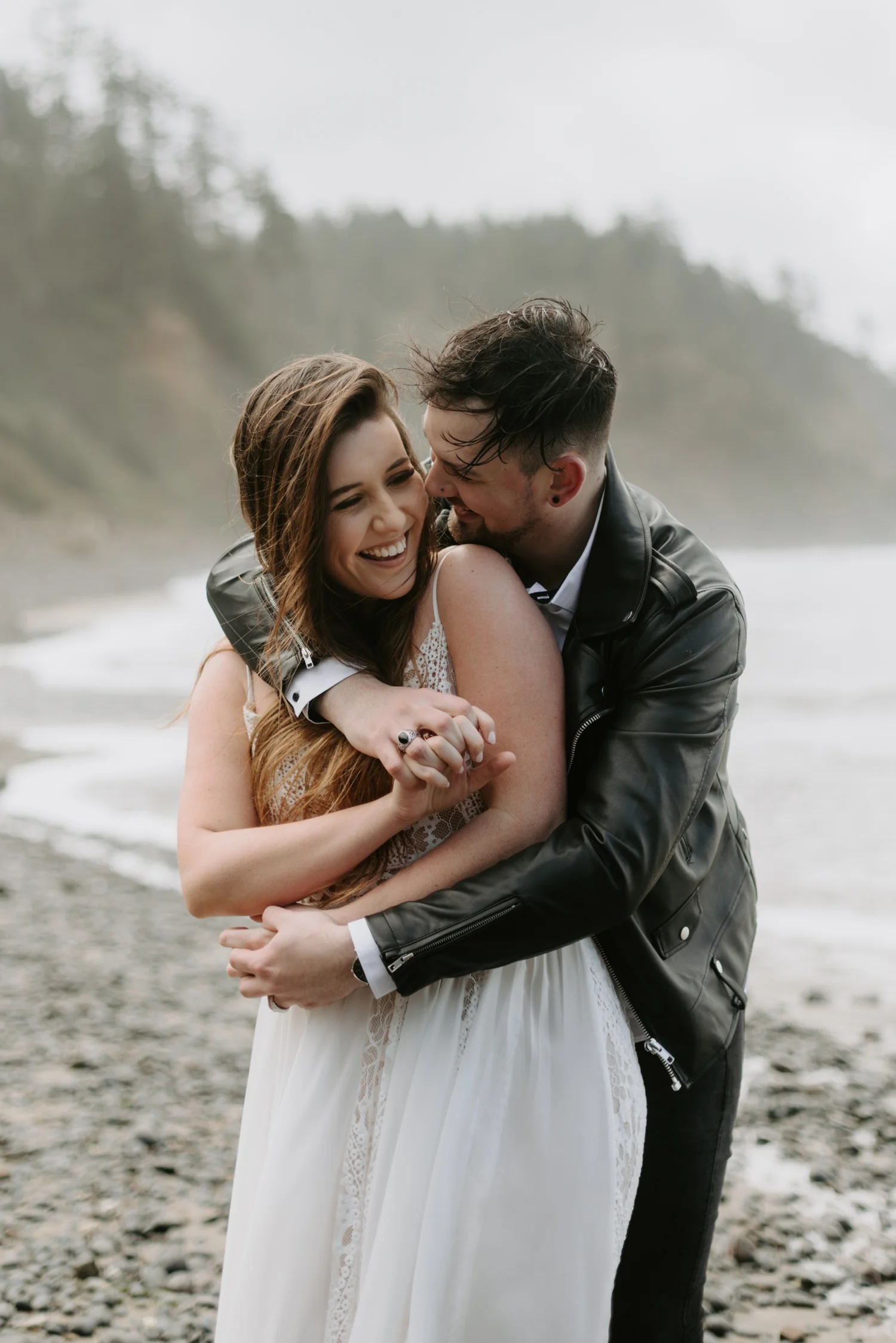 adventurous-cannon-beach-elopement-2018-04-26_0025.jpg
