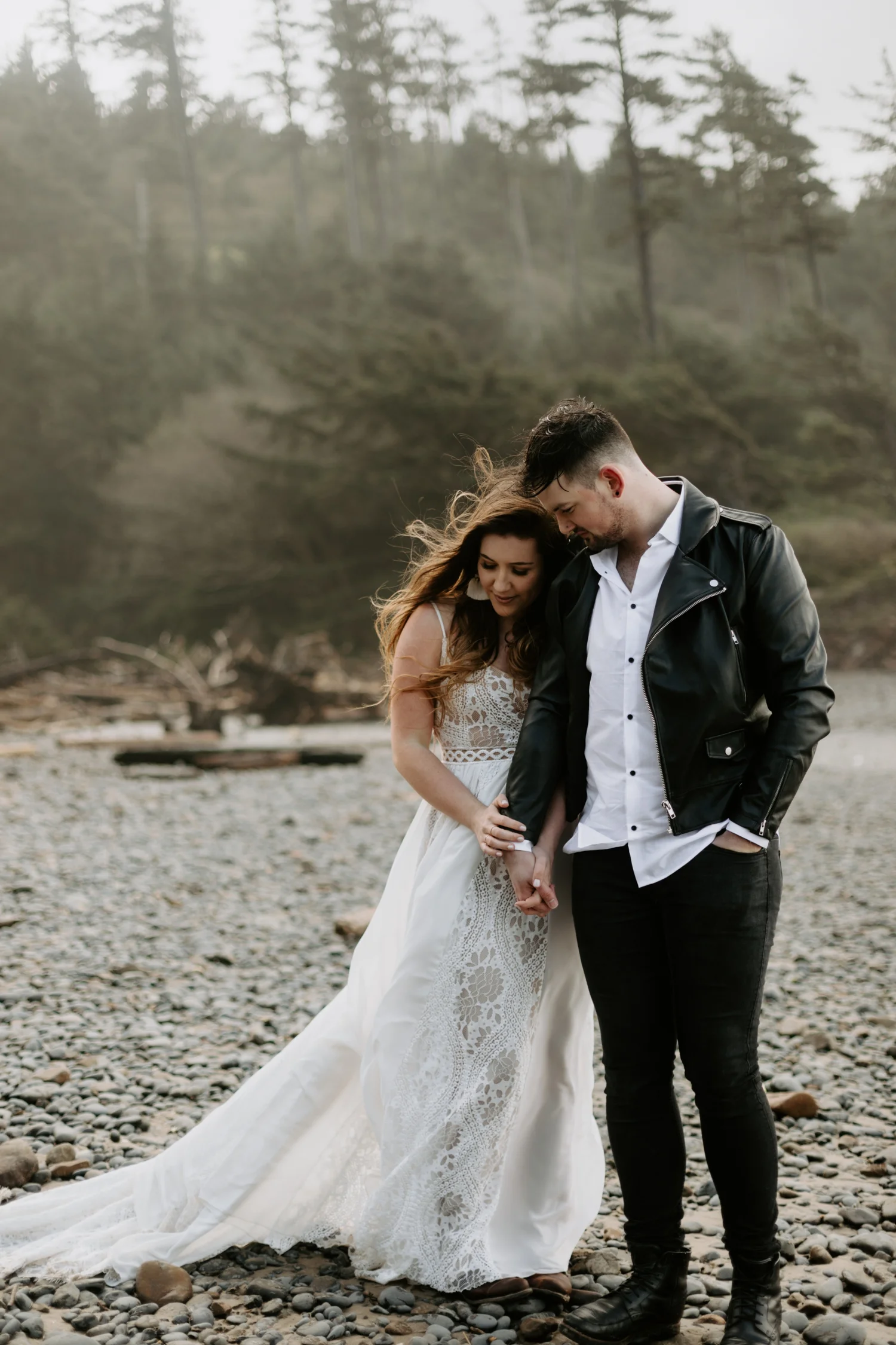 adventurous-cannon-beach-elopement-2018-04-26_0027.jpg