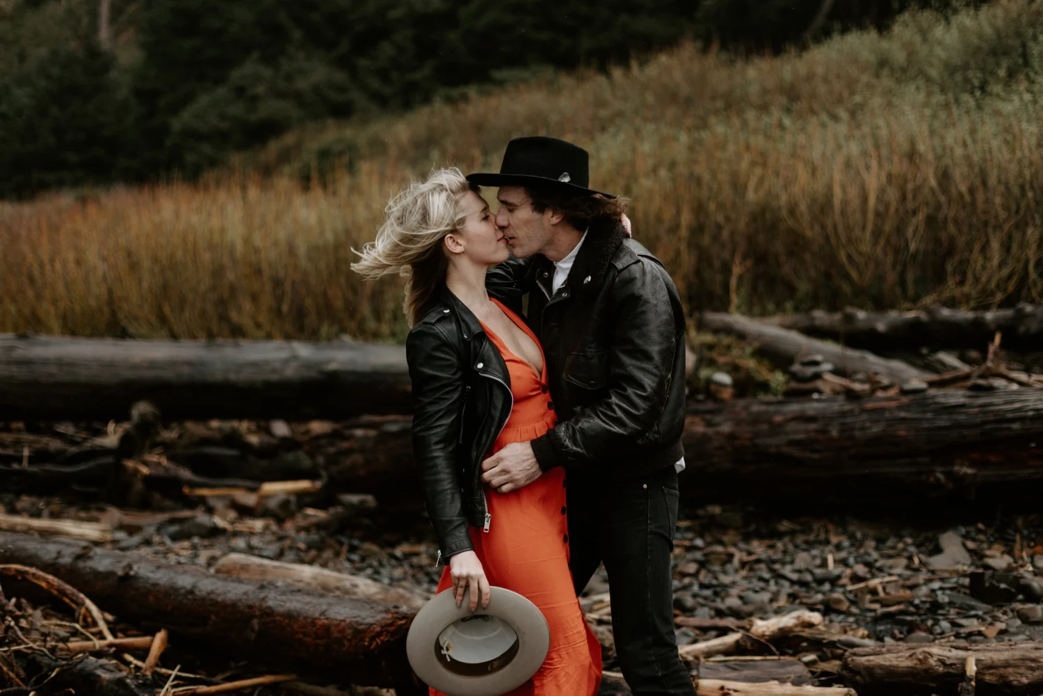 oregon-coast-adventure-engagment-photography-2018-04-25_0064.jpg