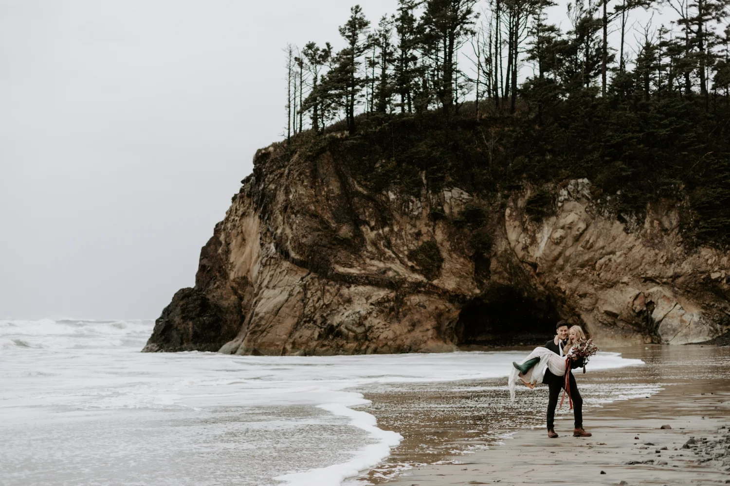 adventurous-oregon-elopement-2018-05-02_0004.jpg
