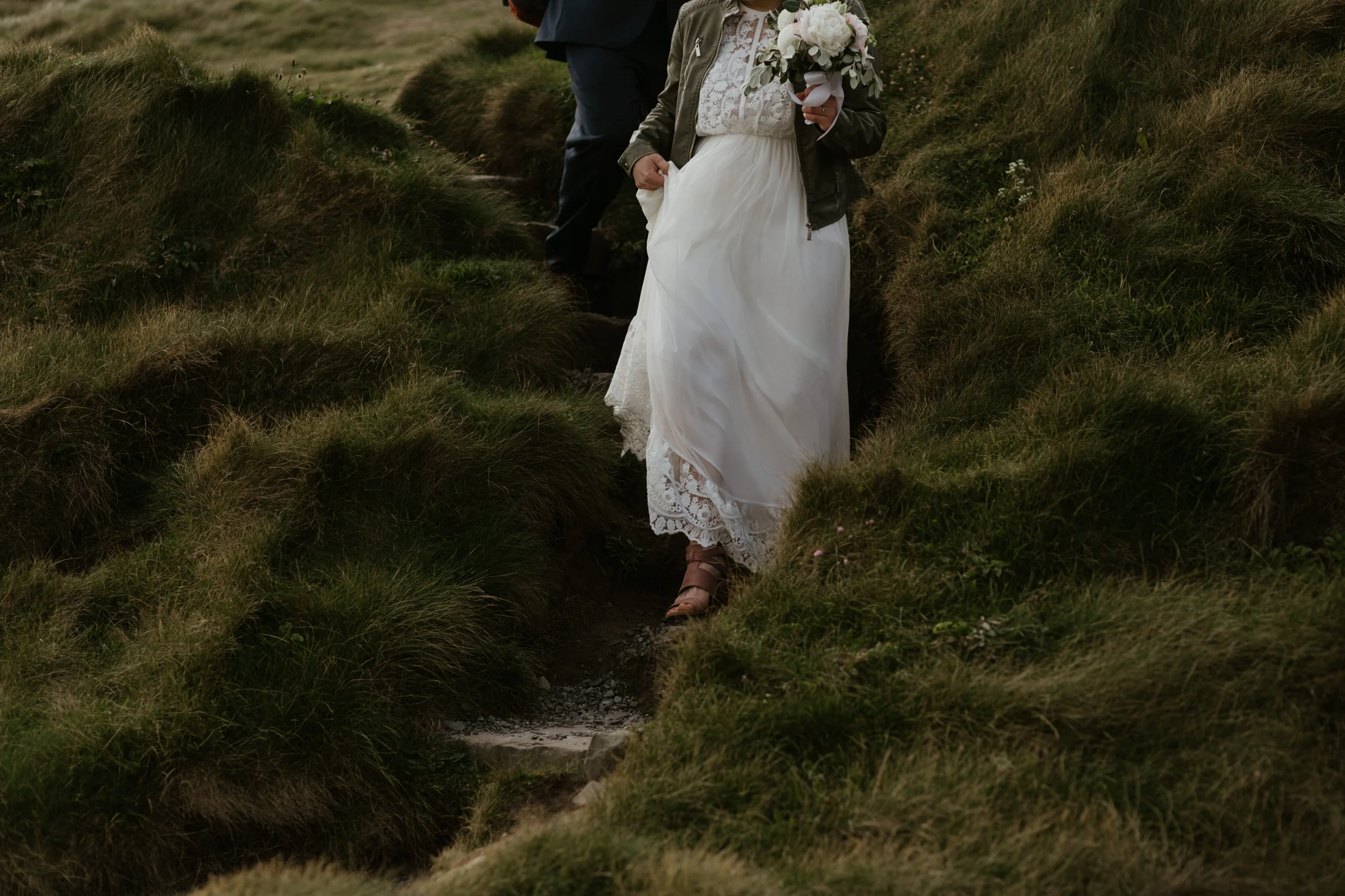 cliffs-of-moher-ireland-adventurous-elopement-39.jpg