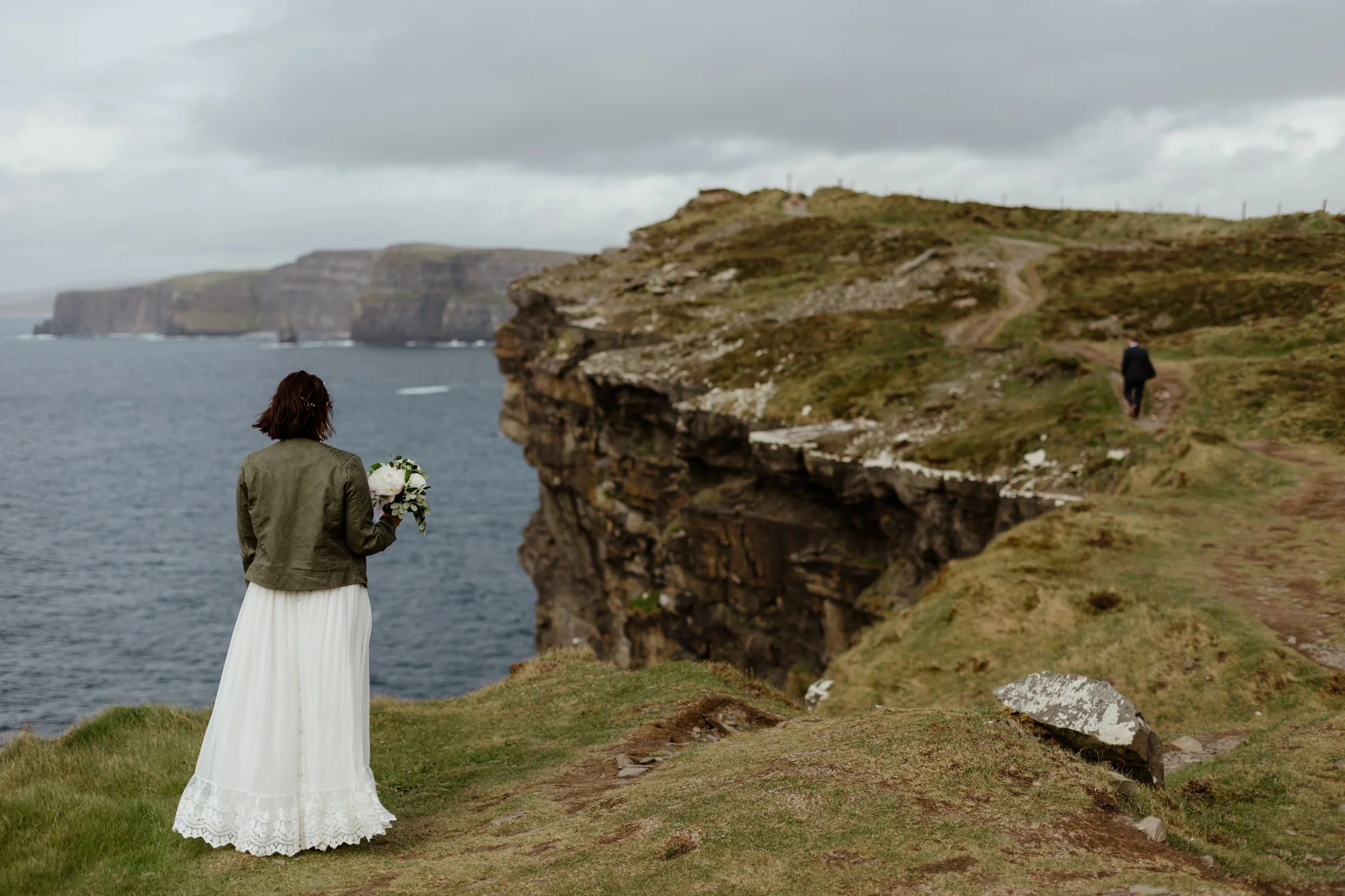 cliffs-of-moher-ireland-adventurous-elopement-40.jpg