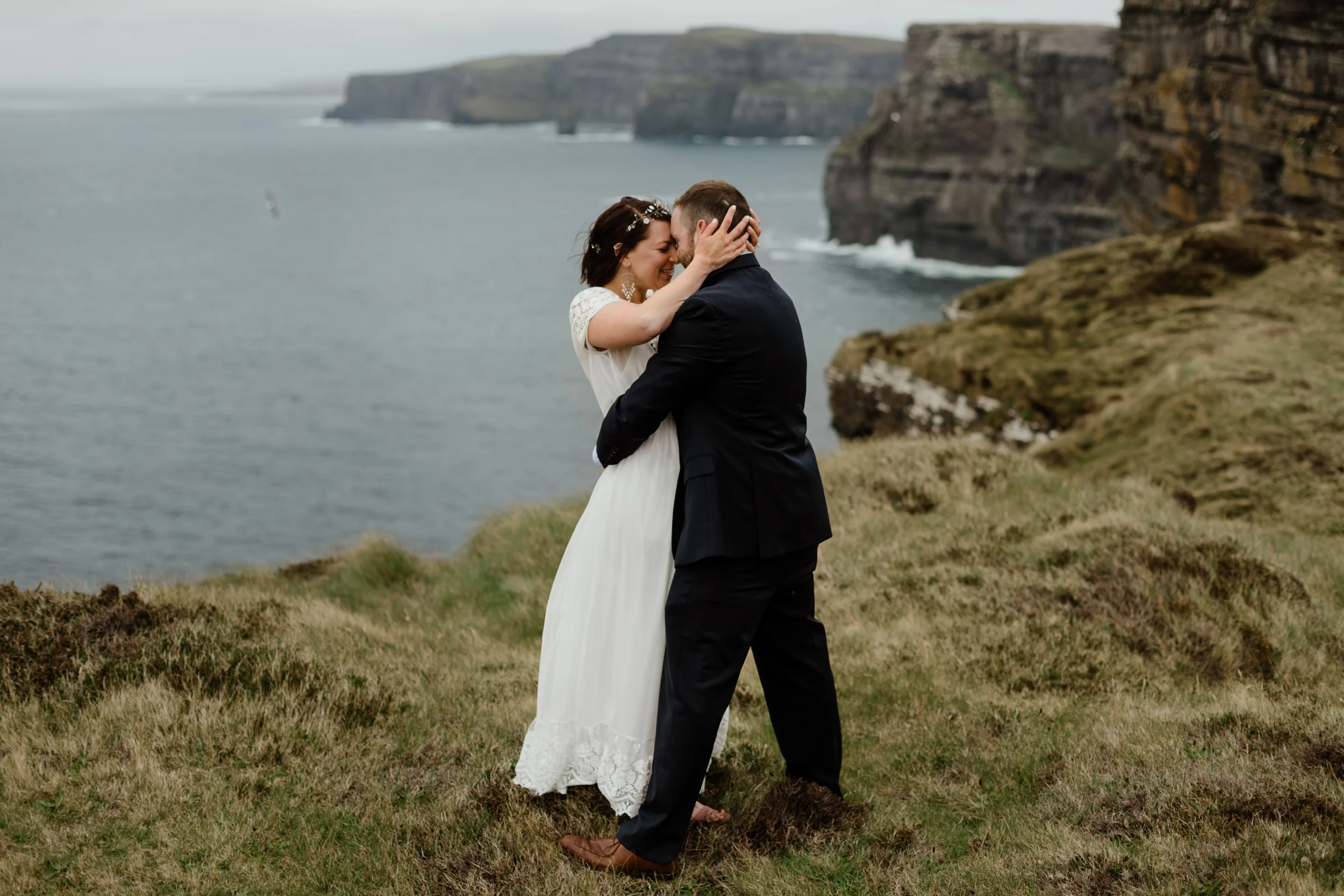 cliffs-of-moher-ireland-adventurous-elopement-99.jpg