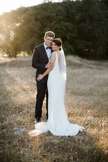 Bride: Bonny | Gown: 1.2 Natural Gown Soft tulle veil | Photographer: Sarah Tonkin