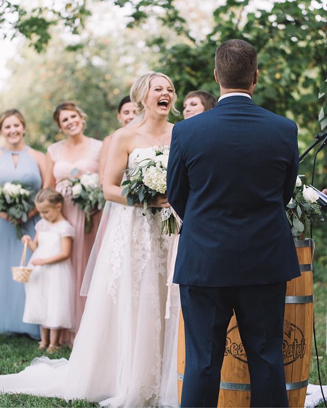 Pausing a moment in time and capturing unscripted reactions are my favorite.
#weddings #gracevphoto #mnbride #mnphotographer #mnwedding #fall #love #fun #sweet #airy #film #minnesota #couples #theknot #bride #happy #allthefeels #travel #thatsdarling 