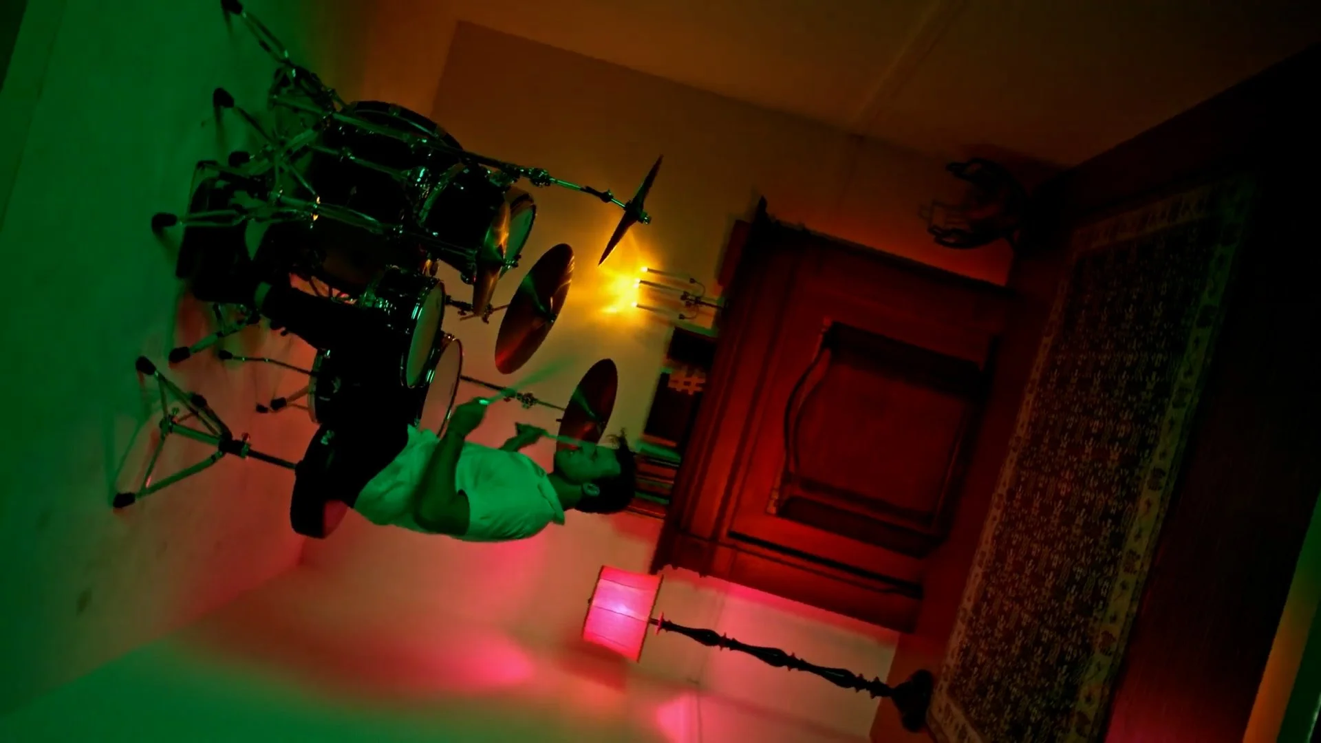 5SecondsOfSummer-WantYouBack_1080p_h264_00013903.jpg