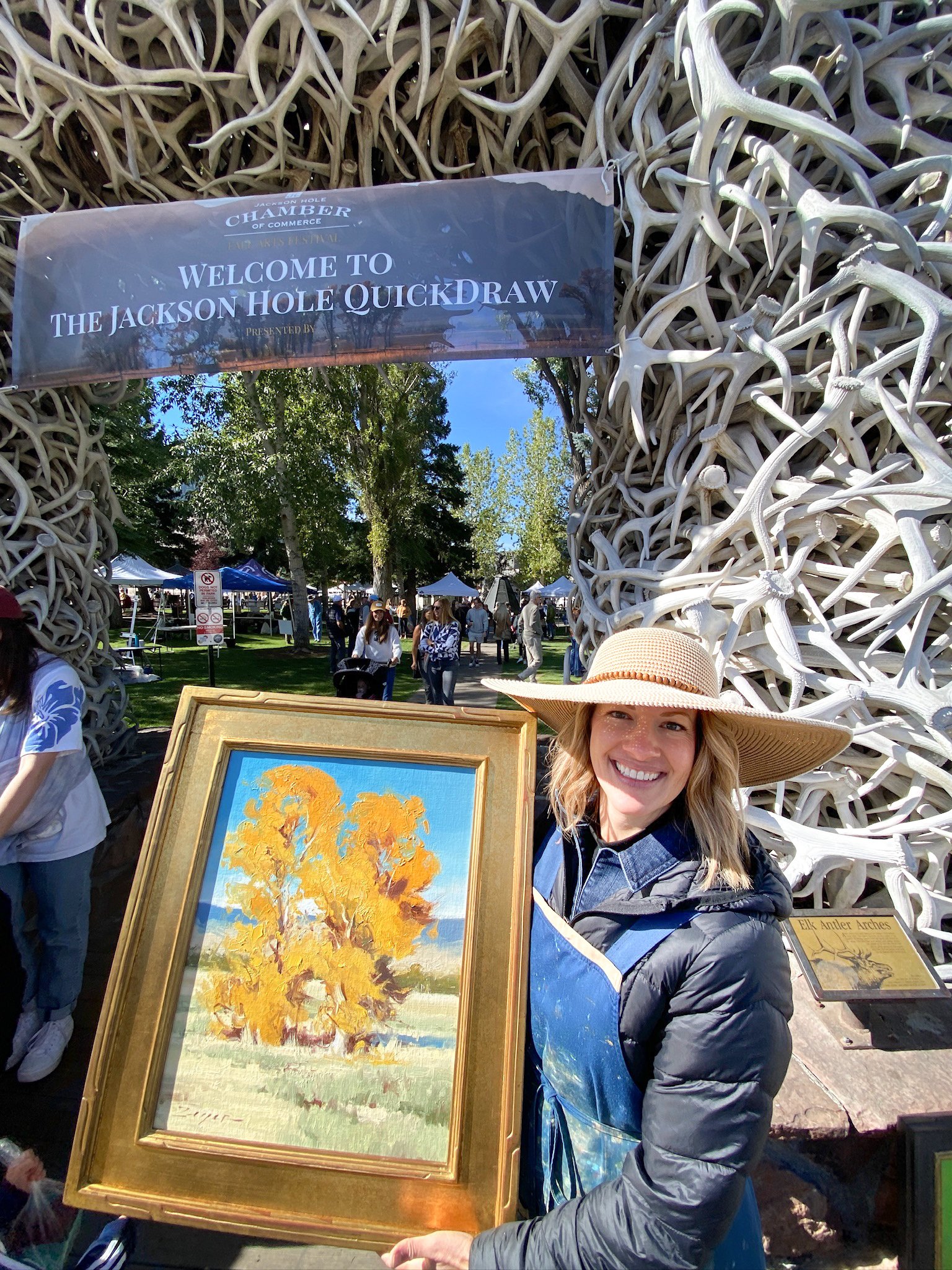 Idaho fine artist and landscape painter Allie Zeyer at the Jackson Hole QuickDraw on the Town Square in 2024