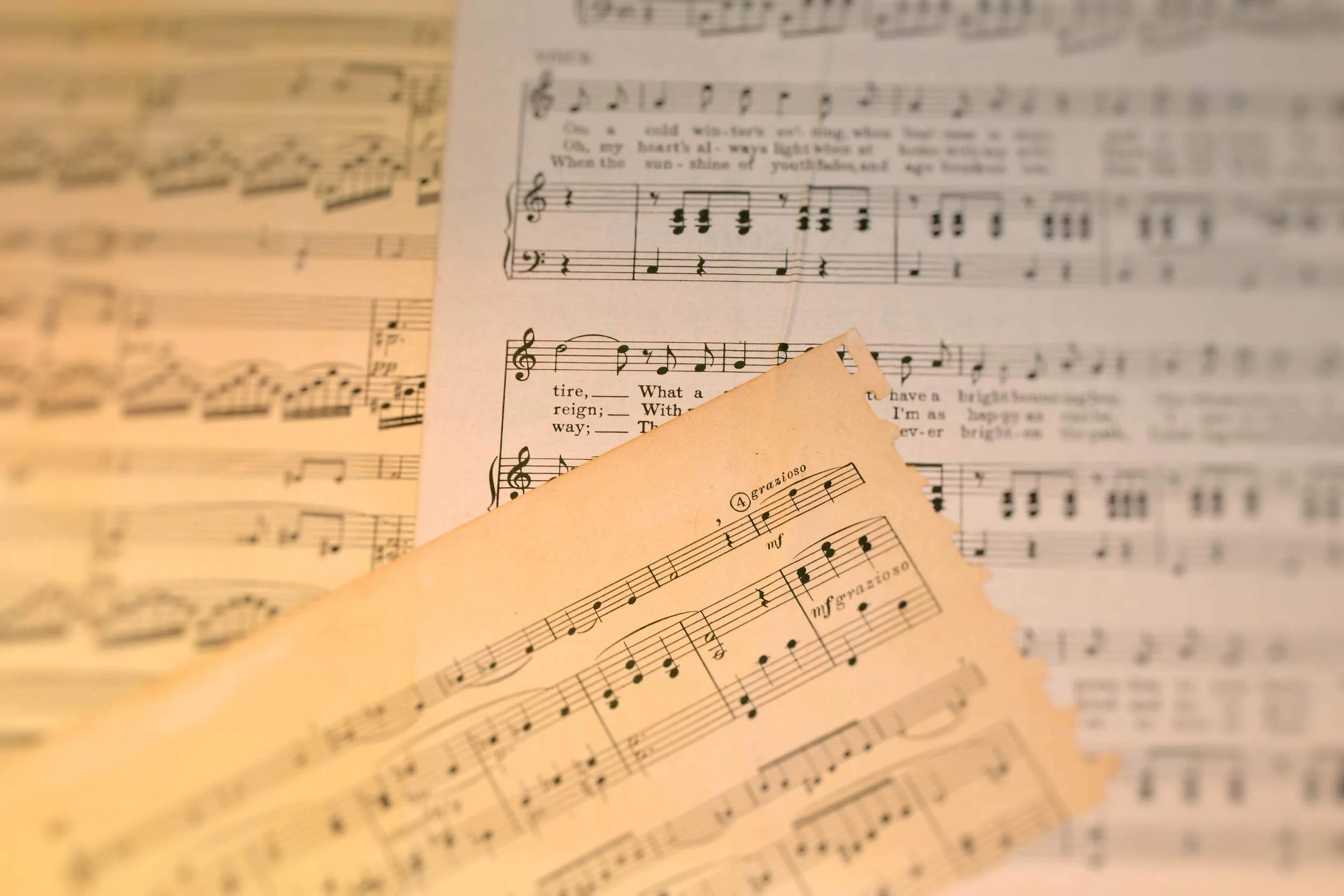 music-notes-papers_GyzSVDYu_Fotor.jpg