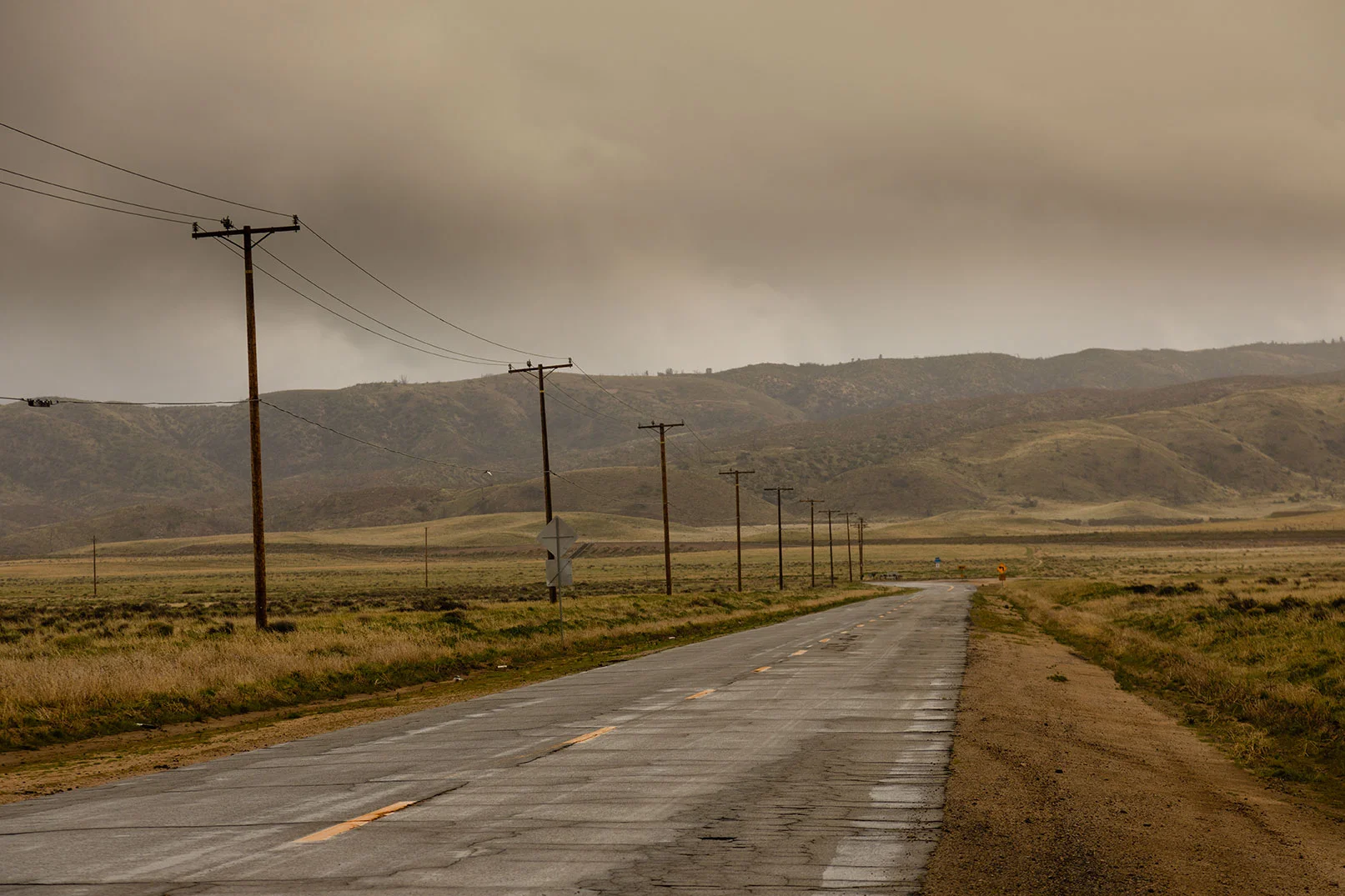 Along the Highway 138 towards Lancaster