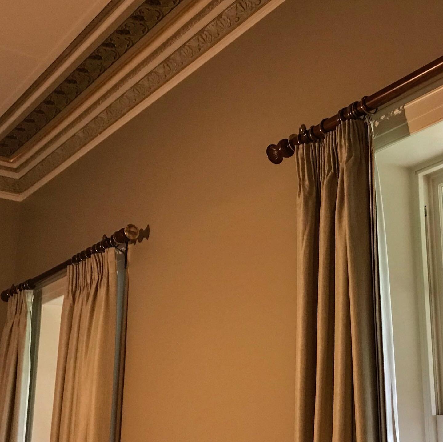 Today was installing the curtains in this beautiful restored circa 1858 dining room . So happy with the wall colour and the magnificent job done on the cornice. What a privilege to work with such talented craftsman. #thatspeciallookinteriordesign #el