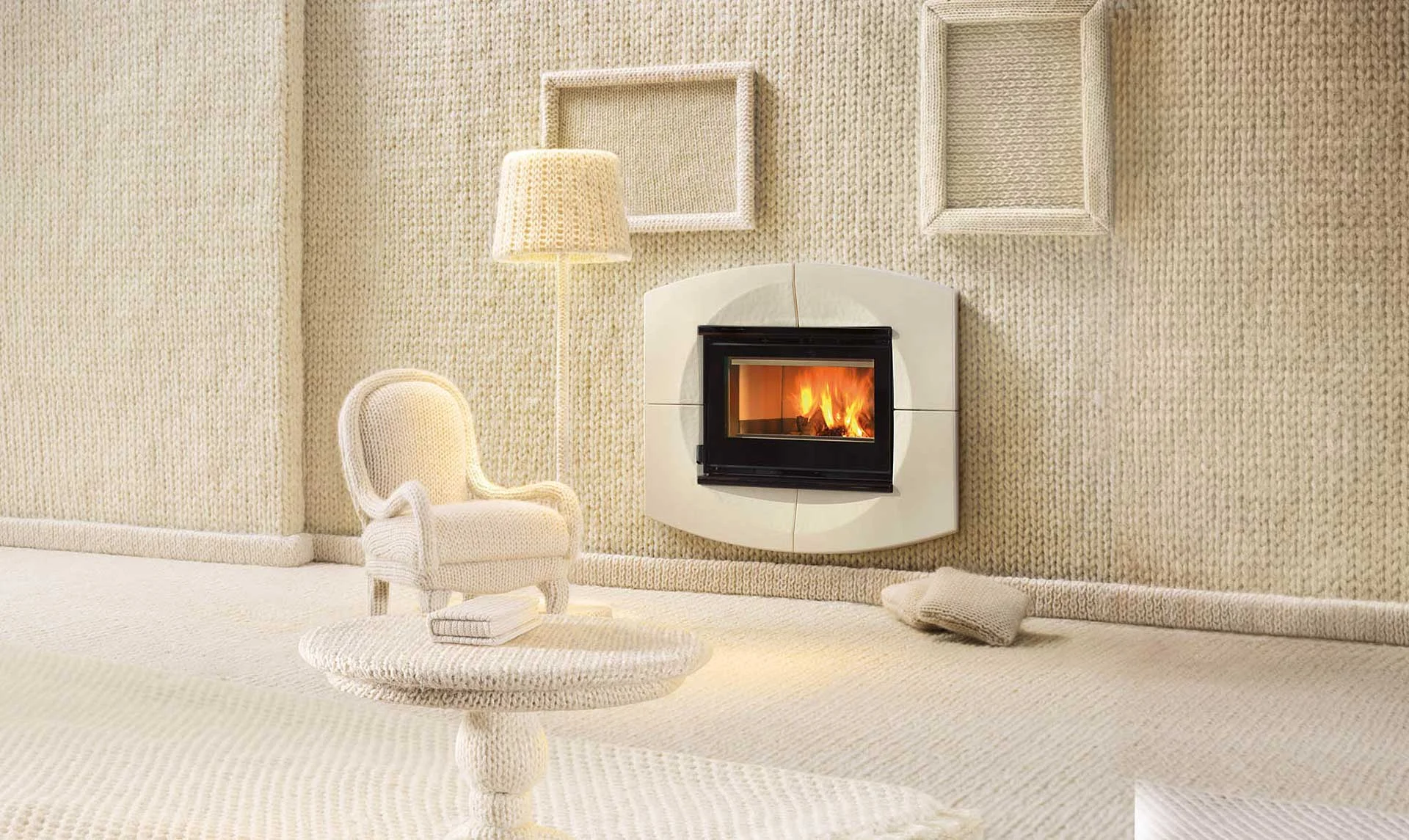 Nordica<br/><span style="font-size:0.8em;">Miniatura stanza di lana</span>