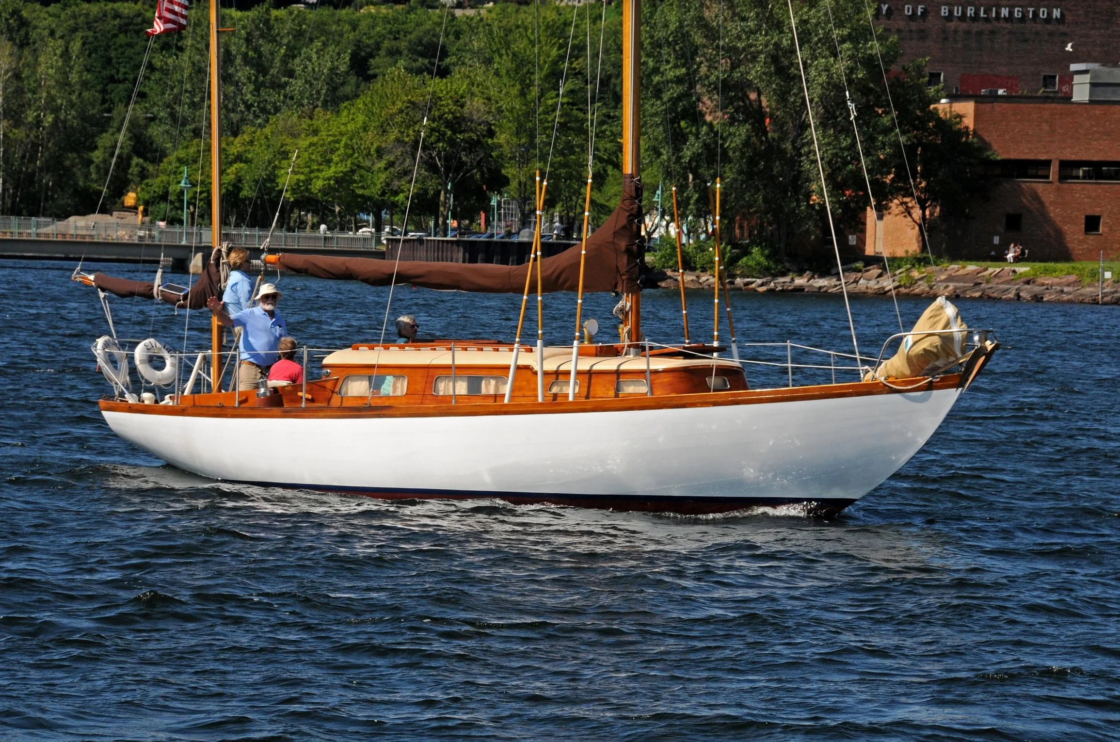 LCACBS 2017 Boat Show People's Choice Ellida jpeg.jpg