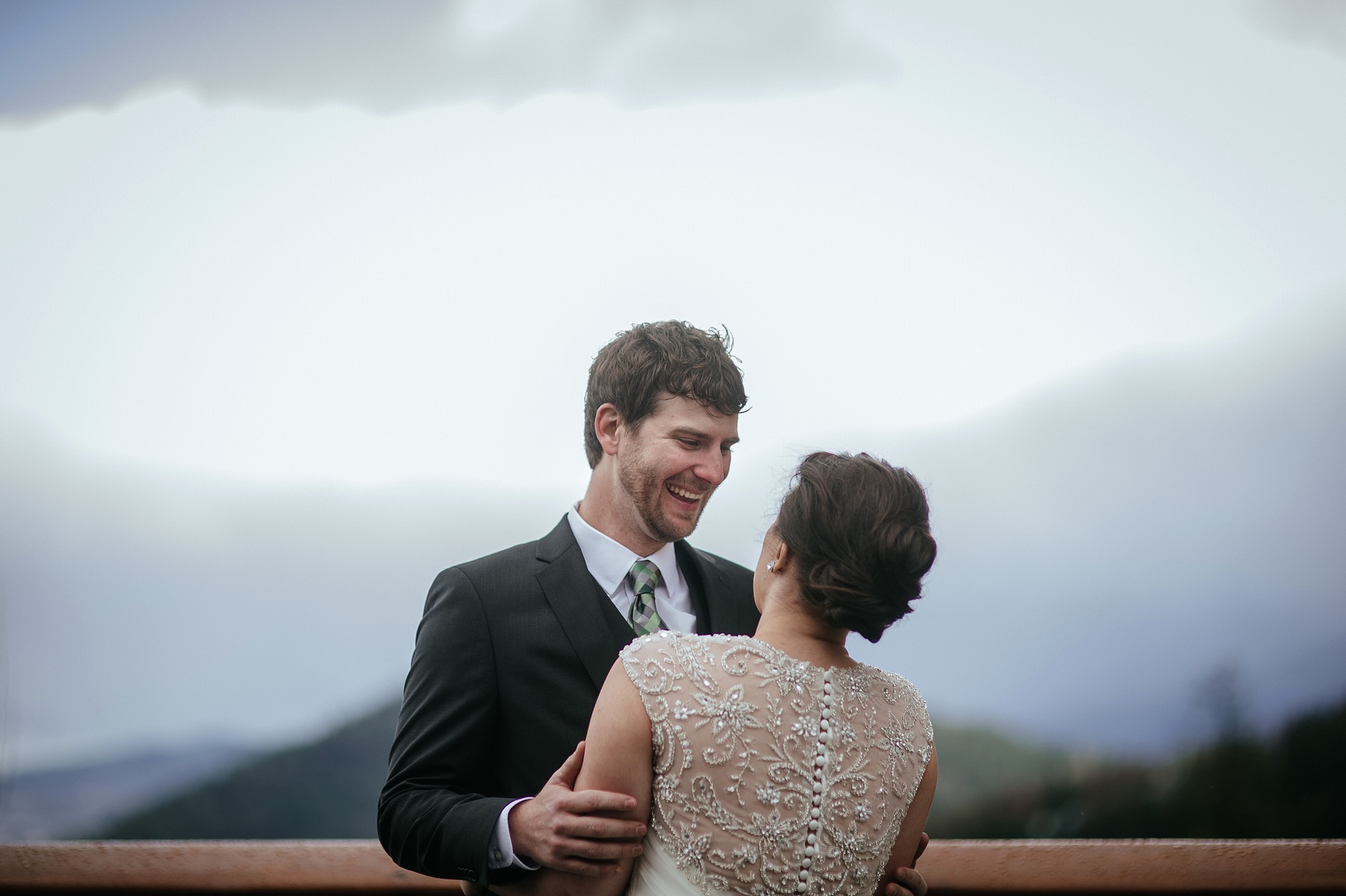A Beautiful 'first look' Before the Ceremony