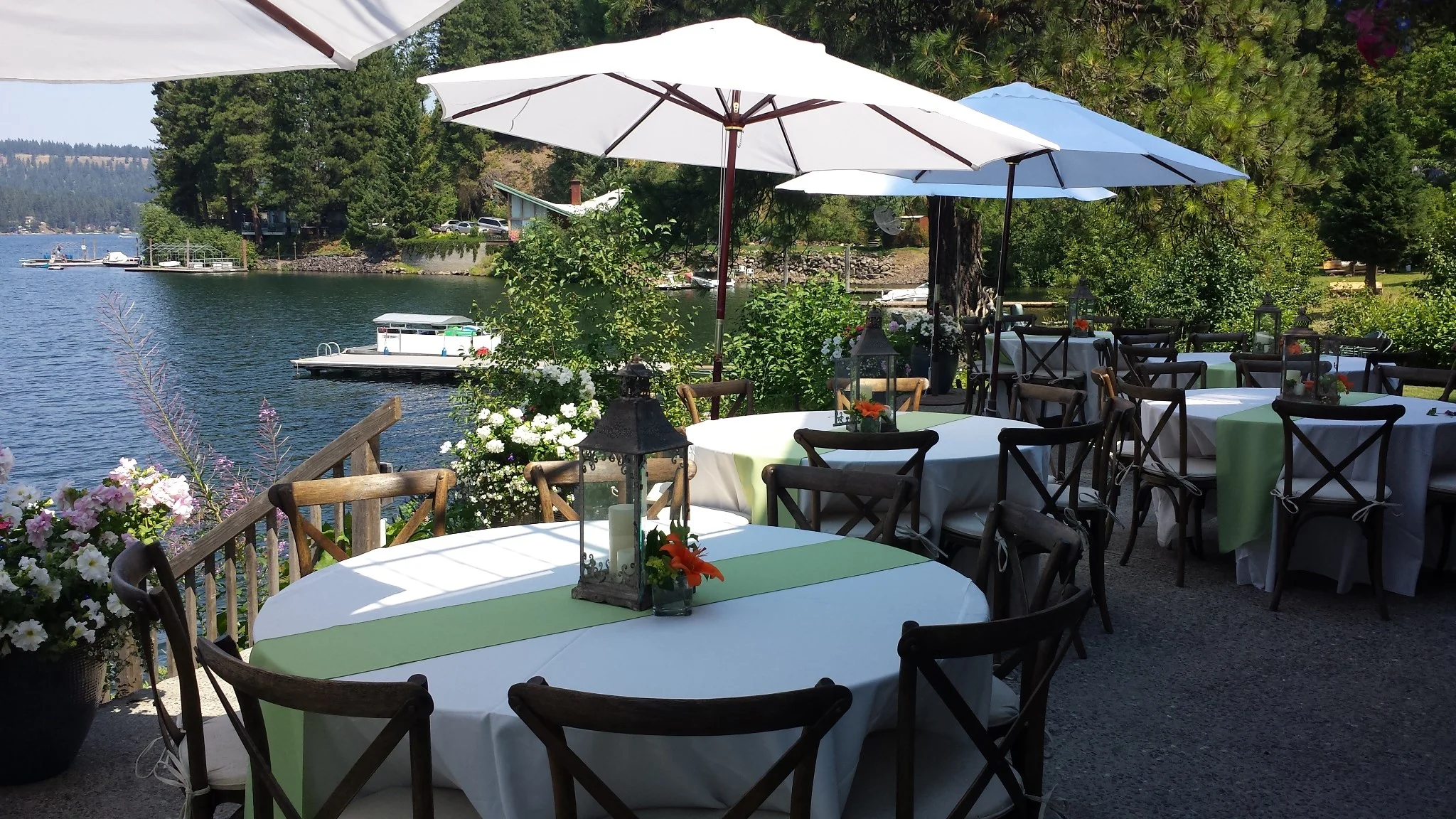 Gorgeous outdoor reception