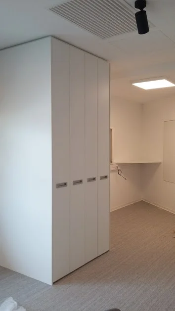 SCHENEIDER 1.jpg