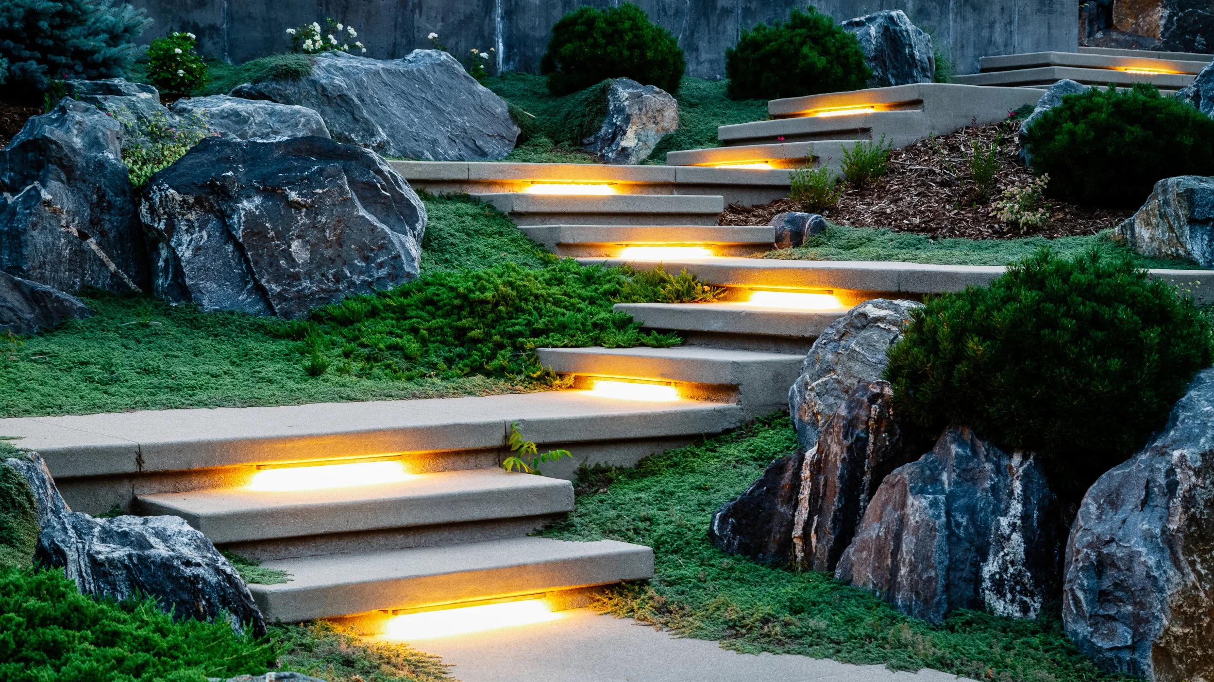BLACK BEAR Location: Boulder, Colorado Completion: 2015 Collaborators: Architect: Surround Architecture General Contractor for Home: Treeline Homes Landscape Installater: Environmental Designs, Inc. Concrete: Cutting Edge Concrete Metalwork: TWO Create LLC Swimming Pool Installation: Integrity Pool Builders Photo Credit: Logan Manaker & Forty Perkins