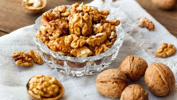 http_%2F%2Fprod.static9.net.au%2F_%2Fmedia%2FNetwork%2FImages%2F2017%2F05%2F17%2F11%2F16%2F170517coach_walnuts.jpg