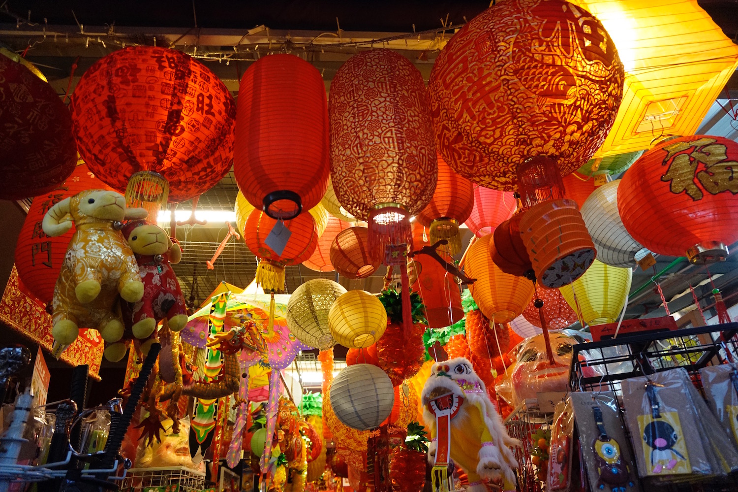 chinatown lanterns copy.jpg