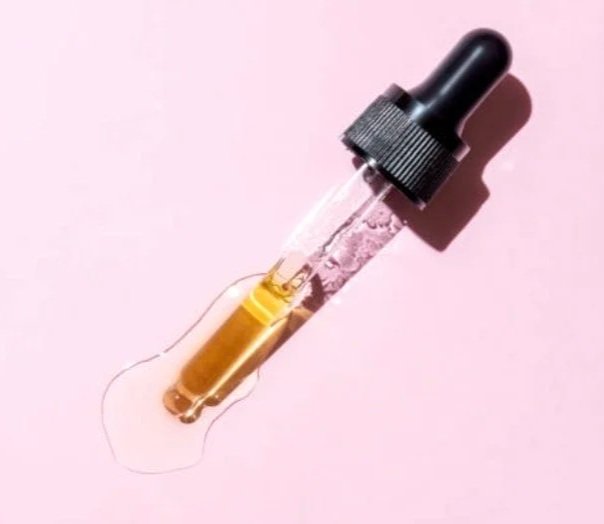 The Truth About Fragrance in Skincare: Why We Say No to "Natural Fragrance"