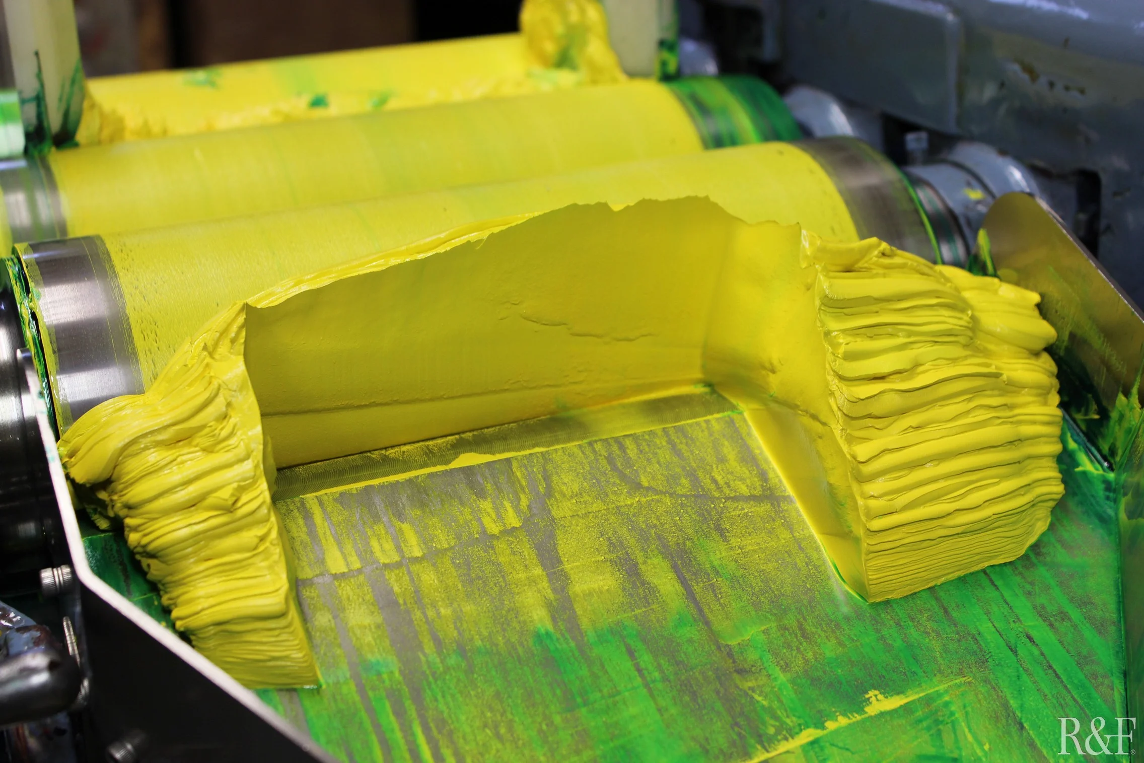 Permanent Green Pigment Stick in process1.jpg
