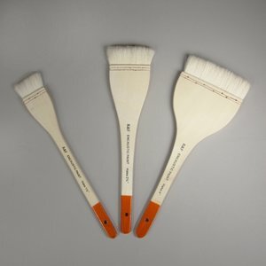 R&F Encaustic Hake Brush - Short Handle, Size 4