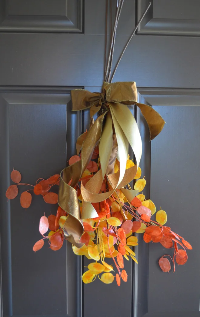 upcycled DIY autumn door spray
