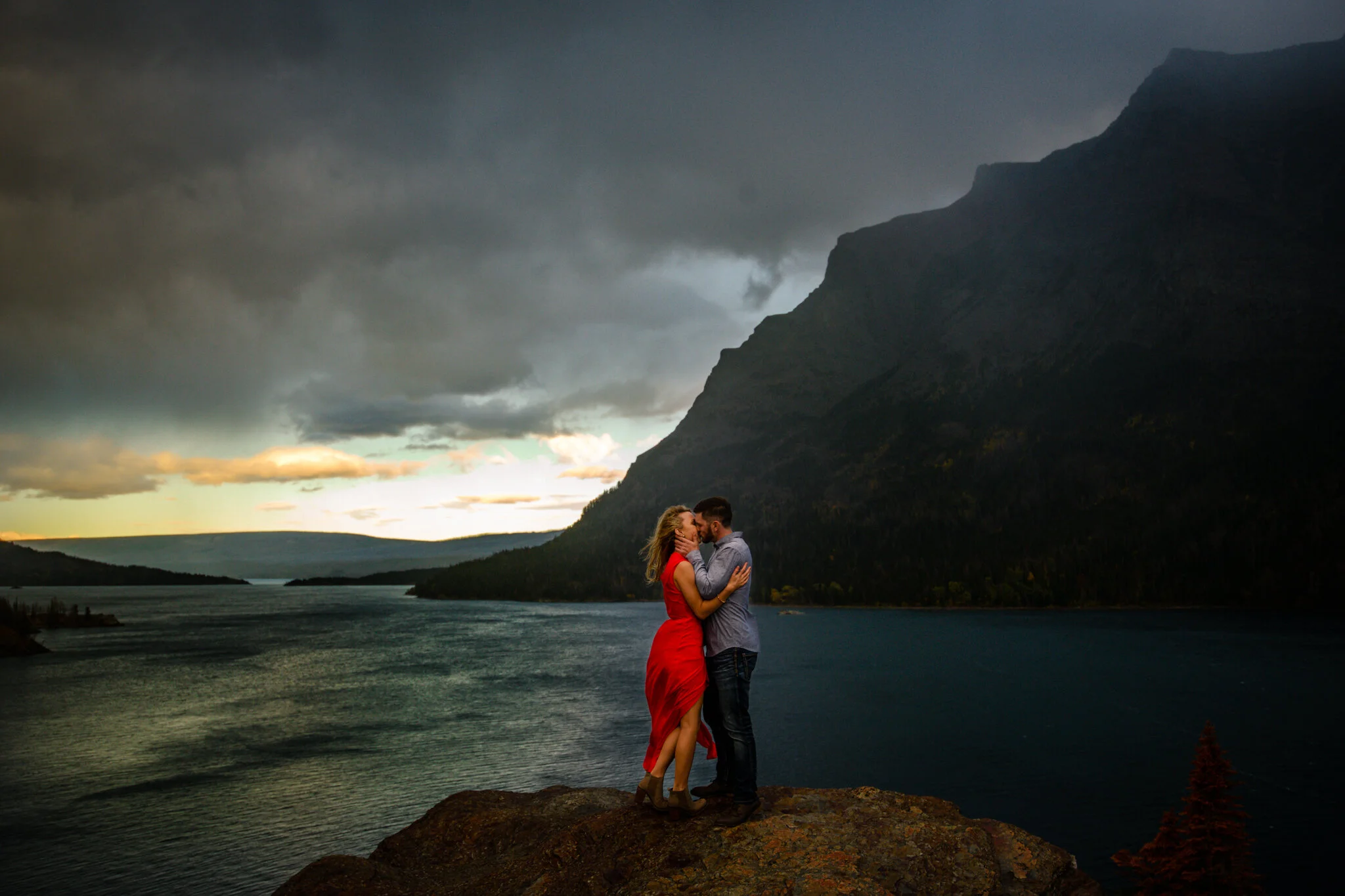 Glacier-park-engagement-photographer0004-3.JPG