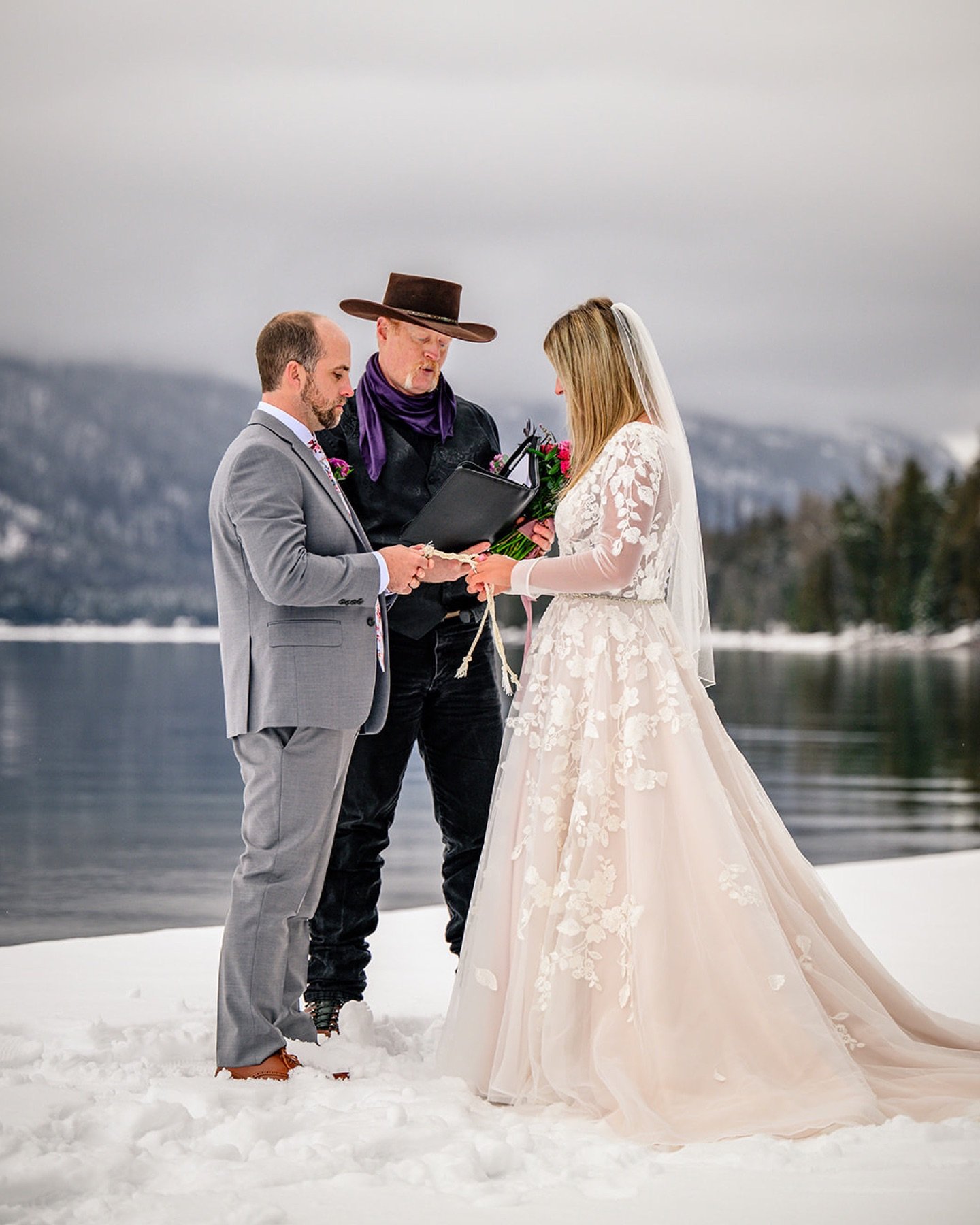 Winter weddings bring the calm, quiet, and magical moments in the park. When you have the entire place to yourselves, you can hear the snow falling from the trees and the full sounds of nothing but nature. No traffic or human noise to get in the way.