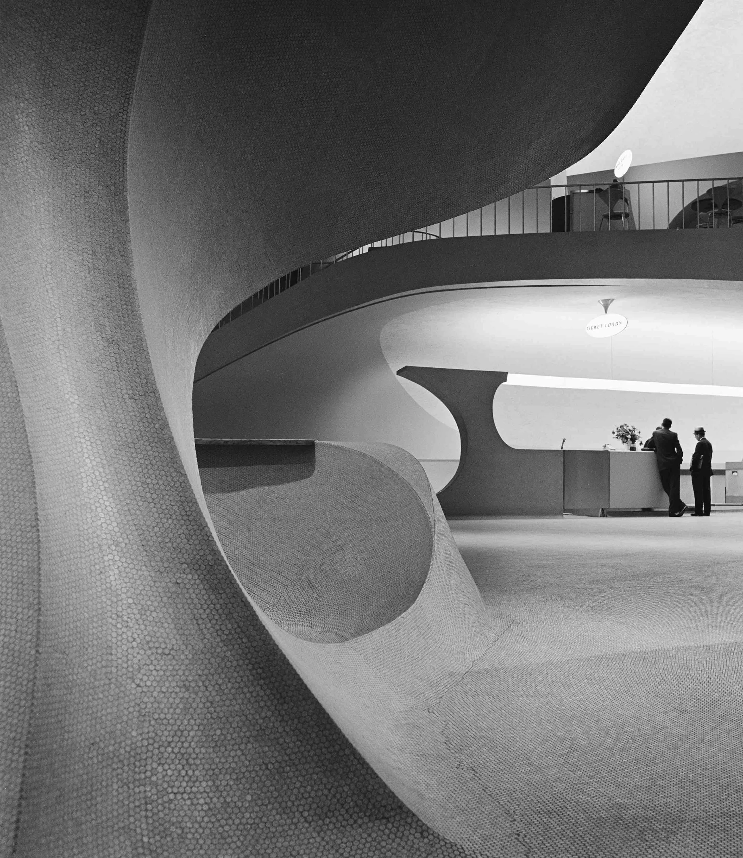 Eero Saarinen, TWA Flight Center in JFK International Airport (Queens, NY) 1962