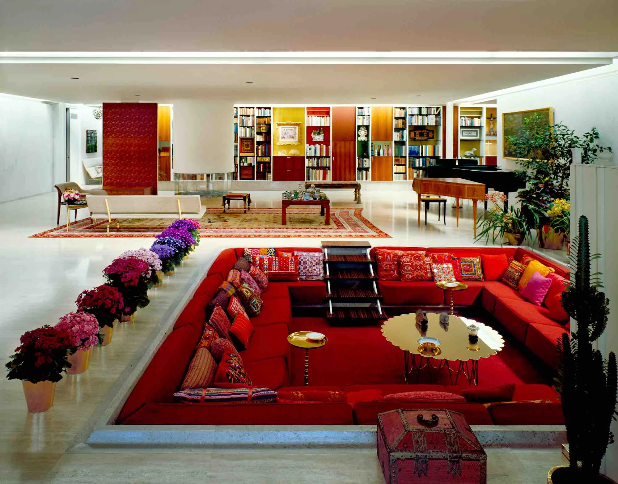 Eero Saarinen, The J. Irwin and Xenia Miller House (Columbus, IN) 1957