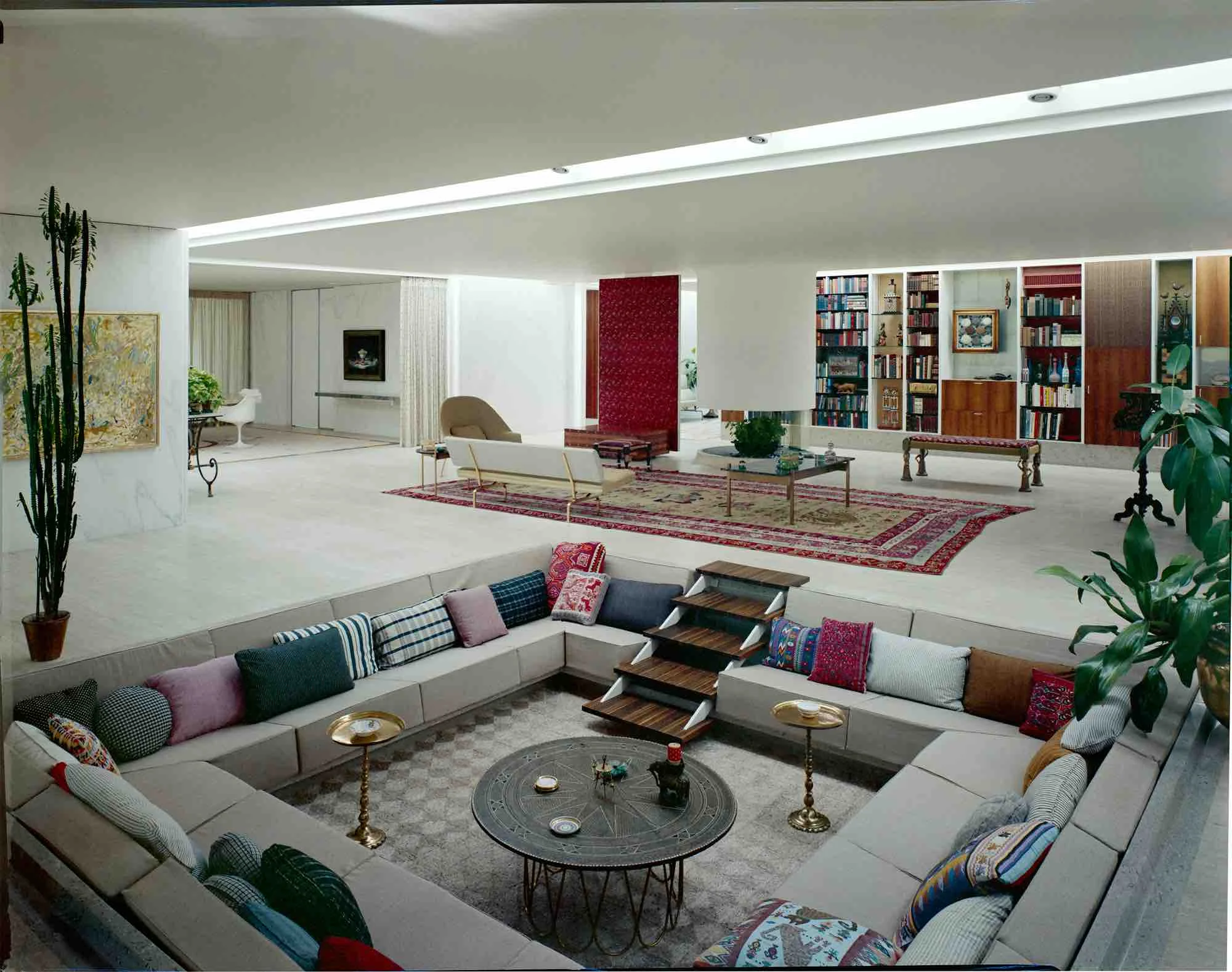 Eero Saarinen, The J. Irwin and Xenia Miller House (Columbus, IN) 1957