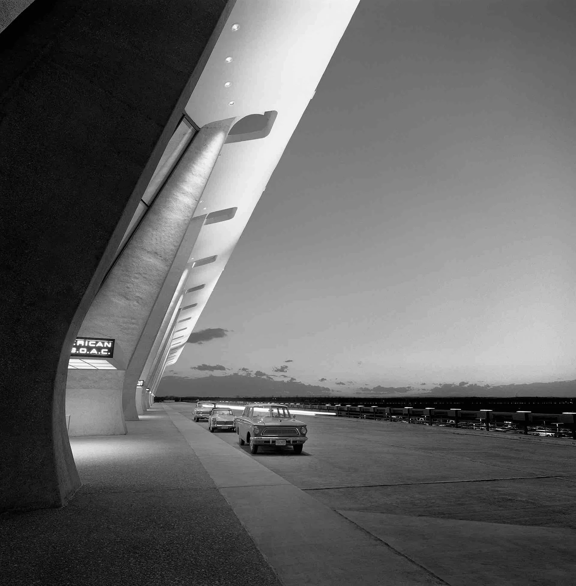 Eero Saarinen, Washington Dulles International Airport (Washington, D.C.) 1962