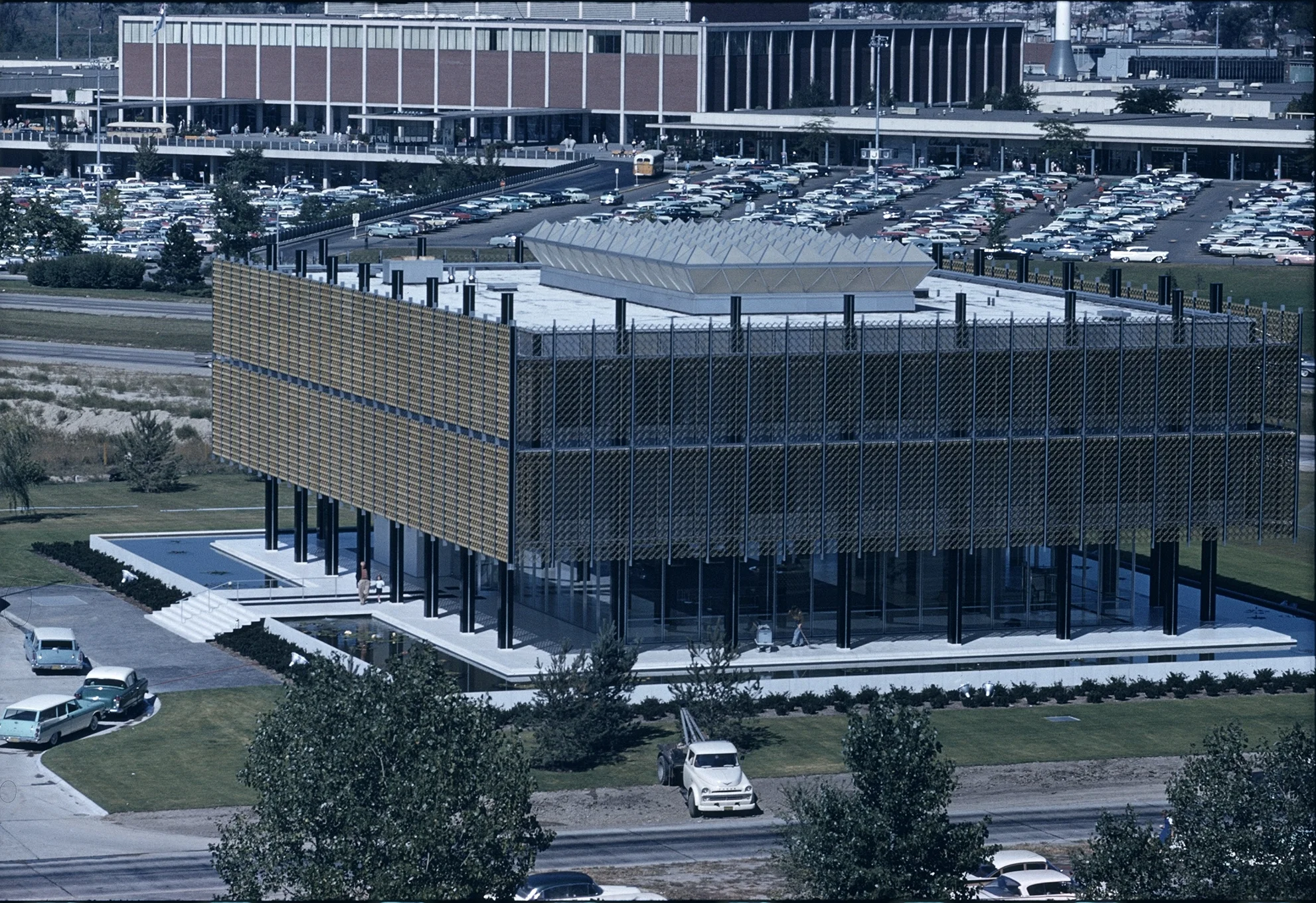 Minoru Yamasaki, Reynolds Metals Regional Sales Office (Southfield, MI) 1959