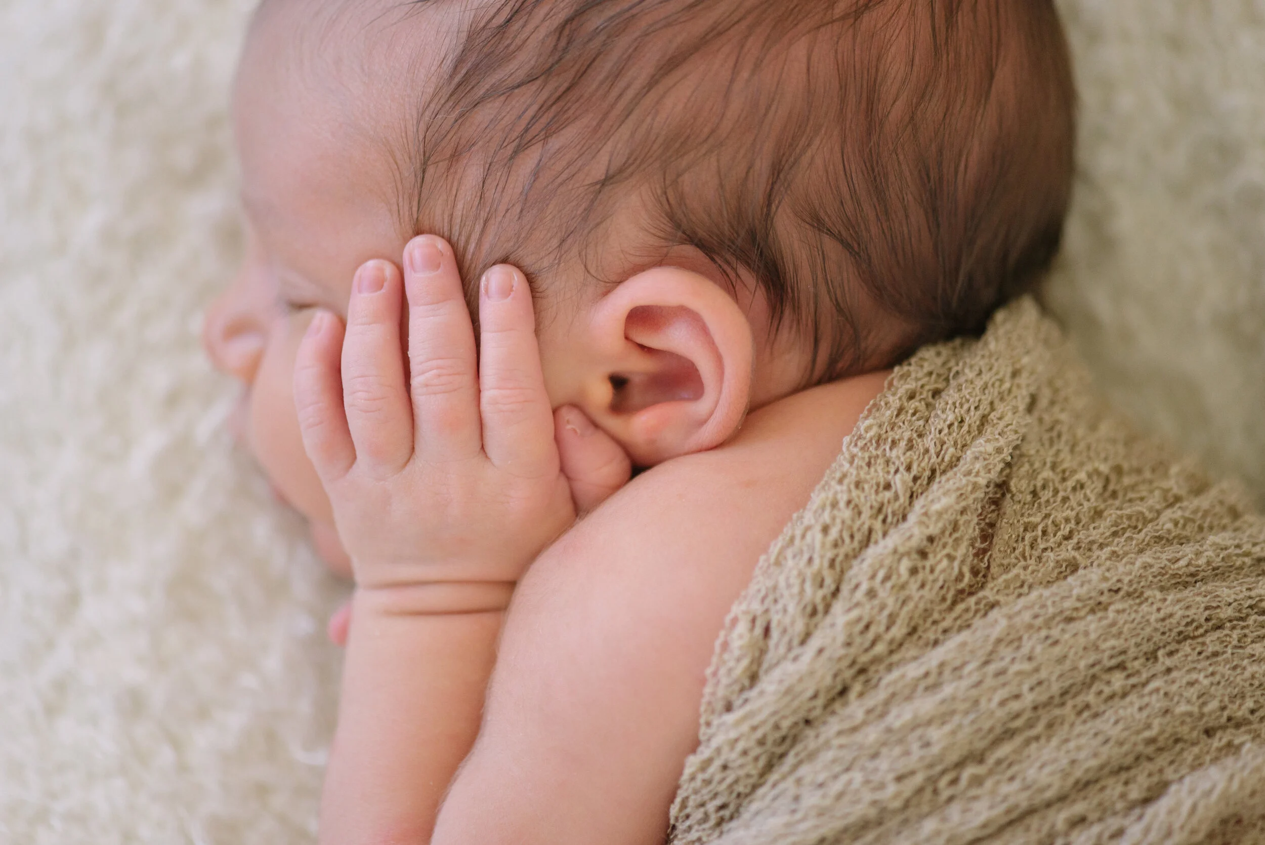 Baby Joshua | Newborn Session with the Taylor Family | Newborn Photography by Stevie dee 