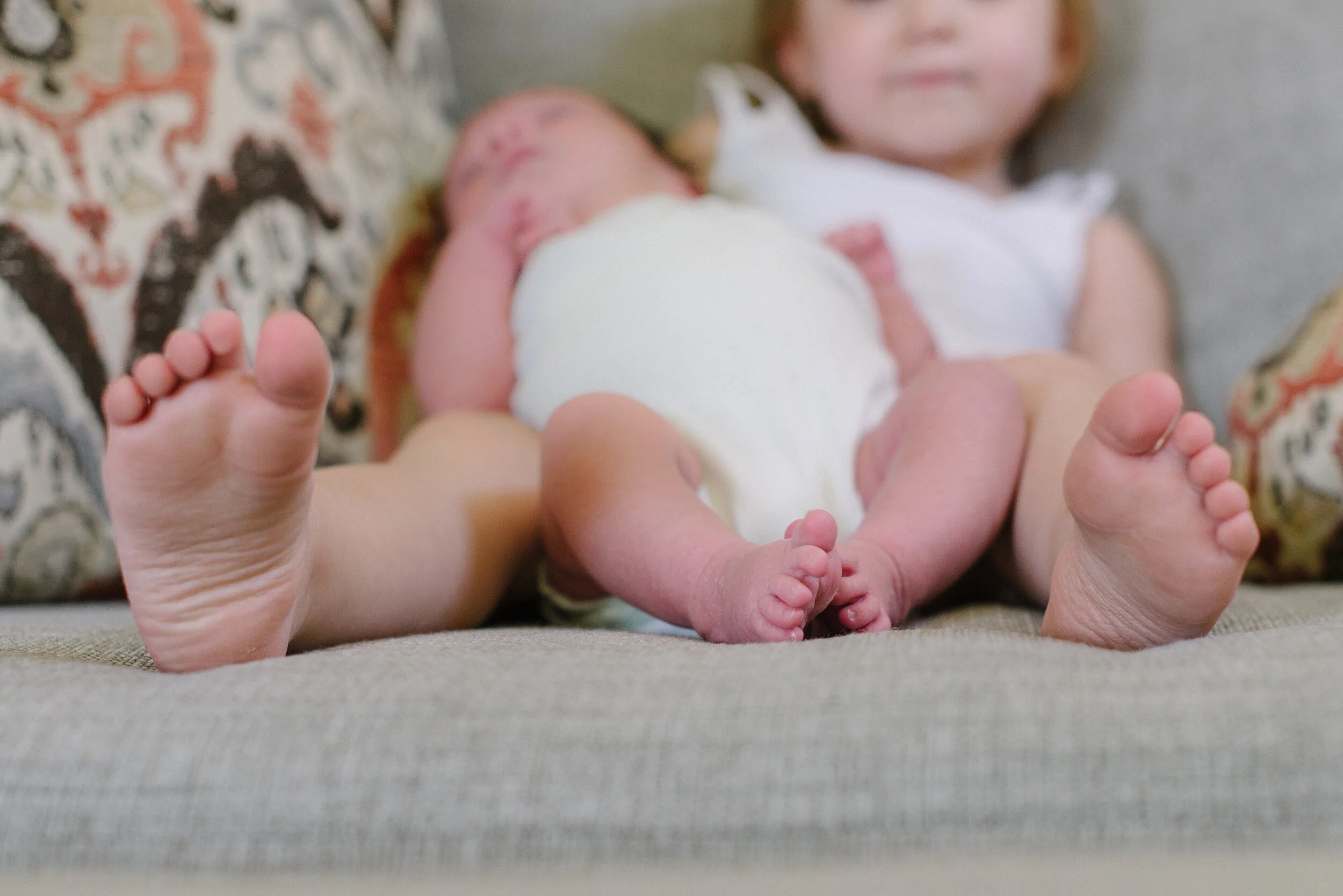 Lifestlye Newborn Session | The Rabinovich Family | Stevie Dee Photography