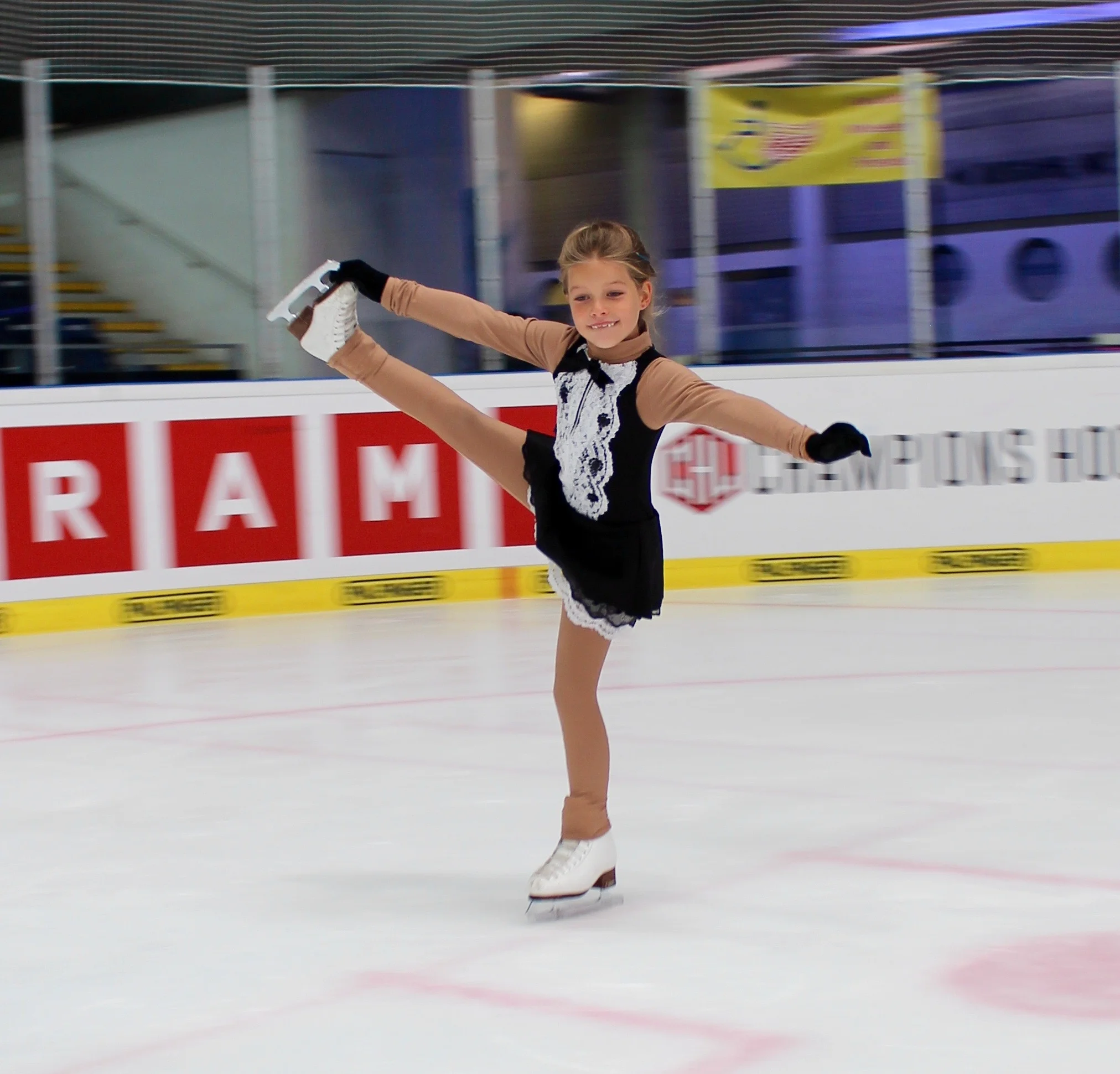 Samira Mitiska Move.jpg