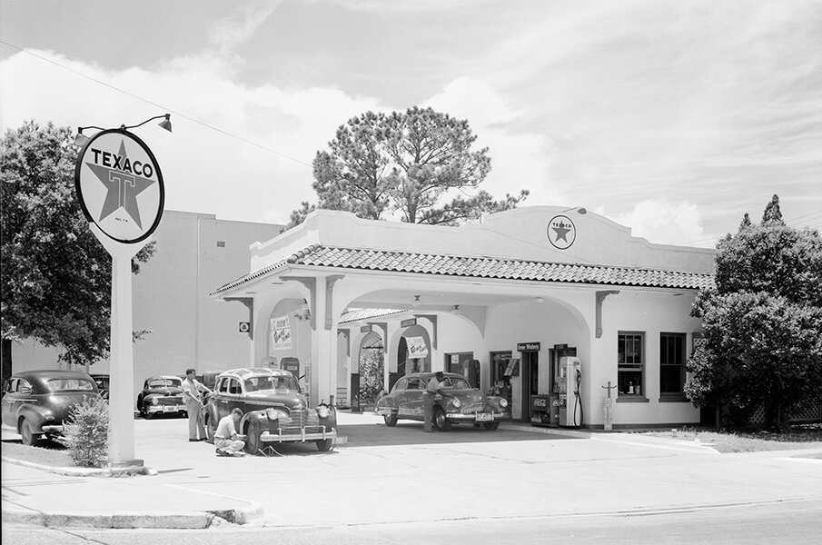 Photograph by the Bob Bailey Studios © Center for American History, University of Texas at Austin