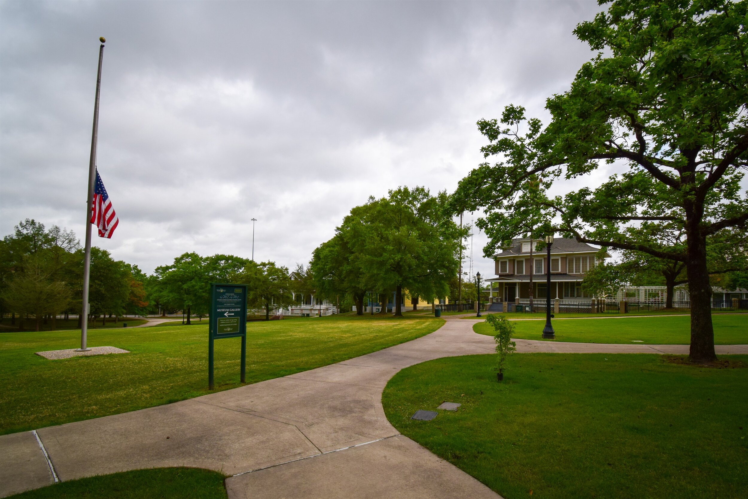 The Heritage Society at Sam Houston Park Flagpole 1 HFC 2021.jpg