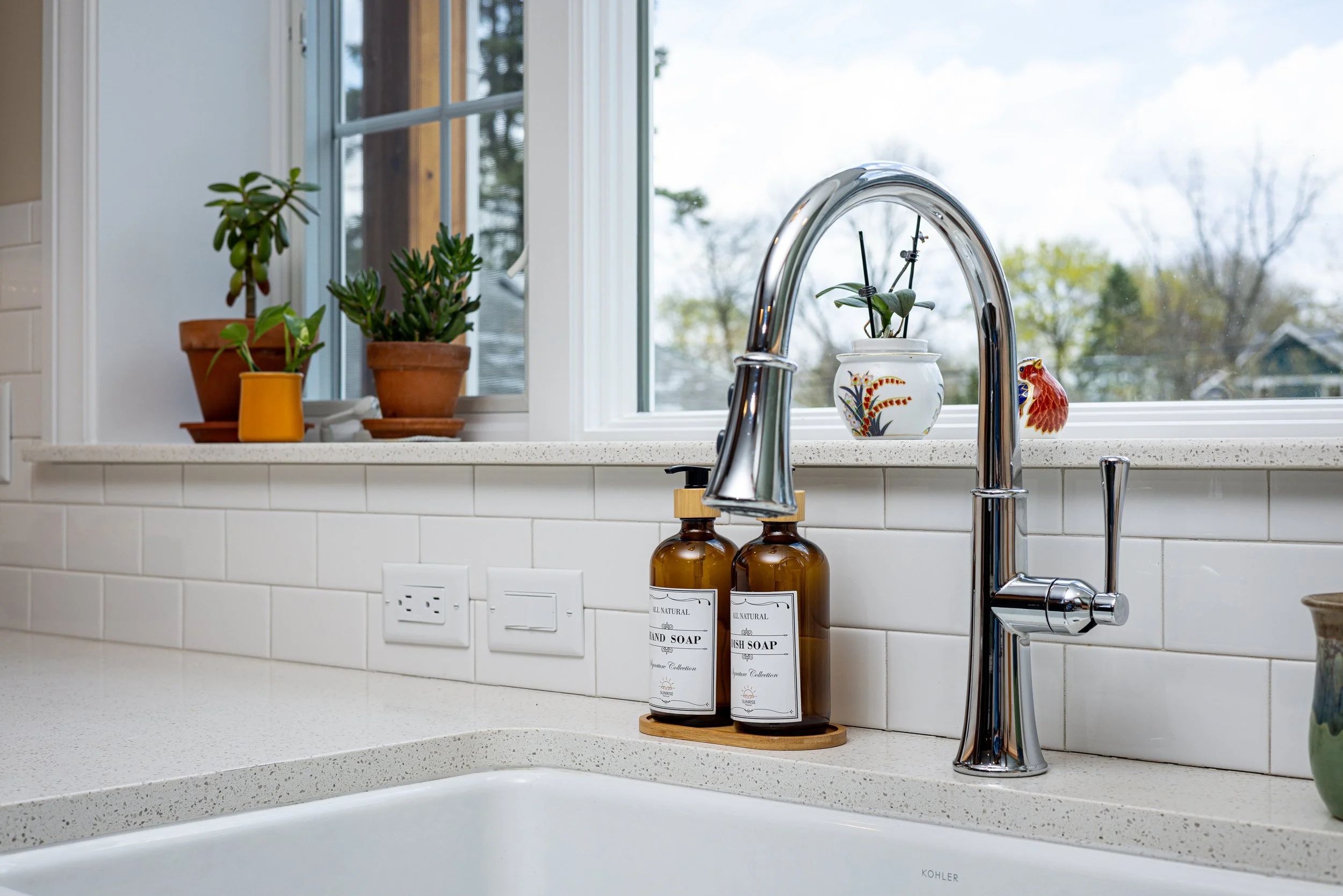 double-farmhouse-sink-with-large-window-ann-arbor.jpg.jpg