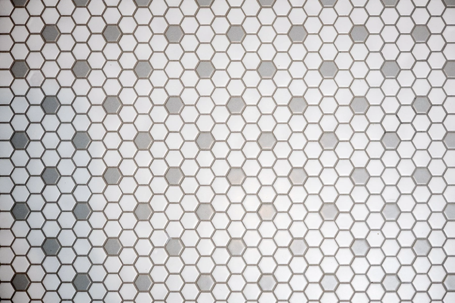 bathroom mosaic tile in grey 052 remodeled-bathroom-floor-white-and-grey-hexagon-mosaic-tile.jpg.jpg