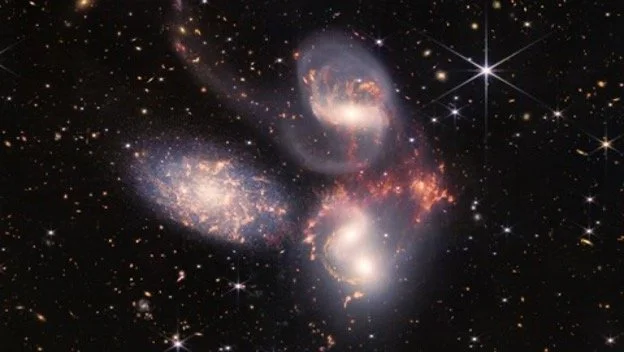Science Fiction Starring Women