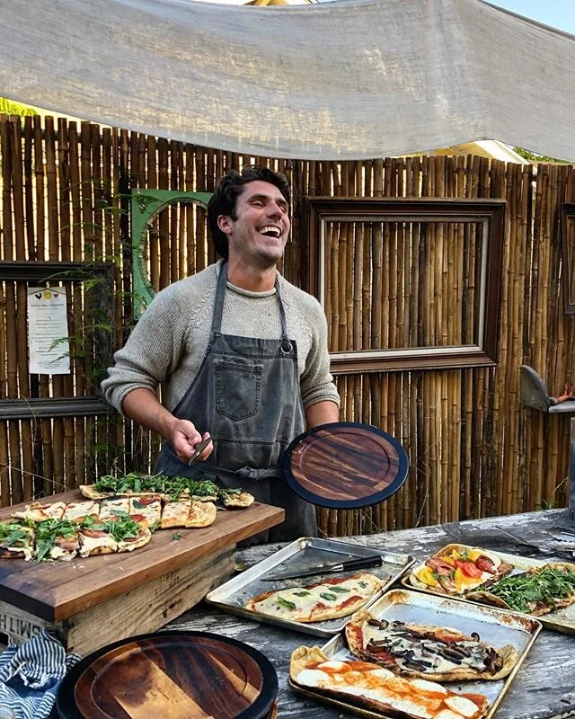 About time for a pizza party 🌱😀definitely a little rusty, first time making flatbreads in a while...looks like I&rsquo;ll just have to keep practicing...all summer