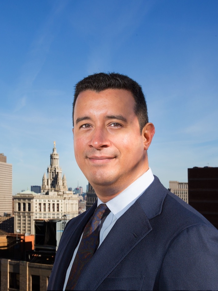 <b>Carlos Huezo </b> Project Executive