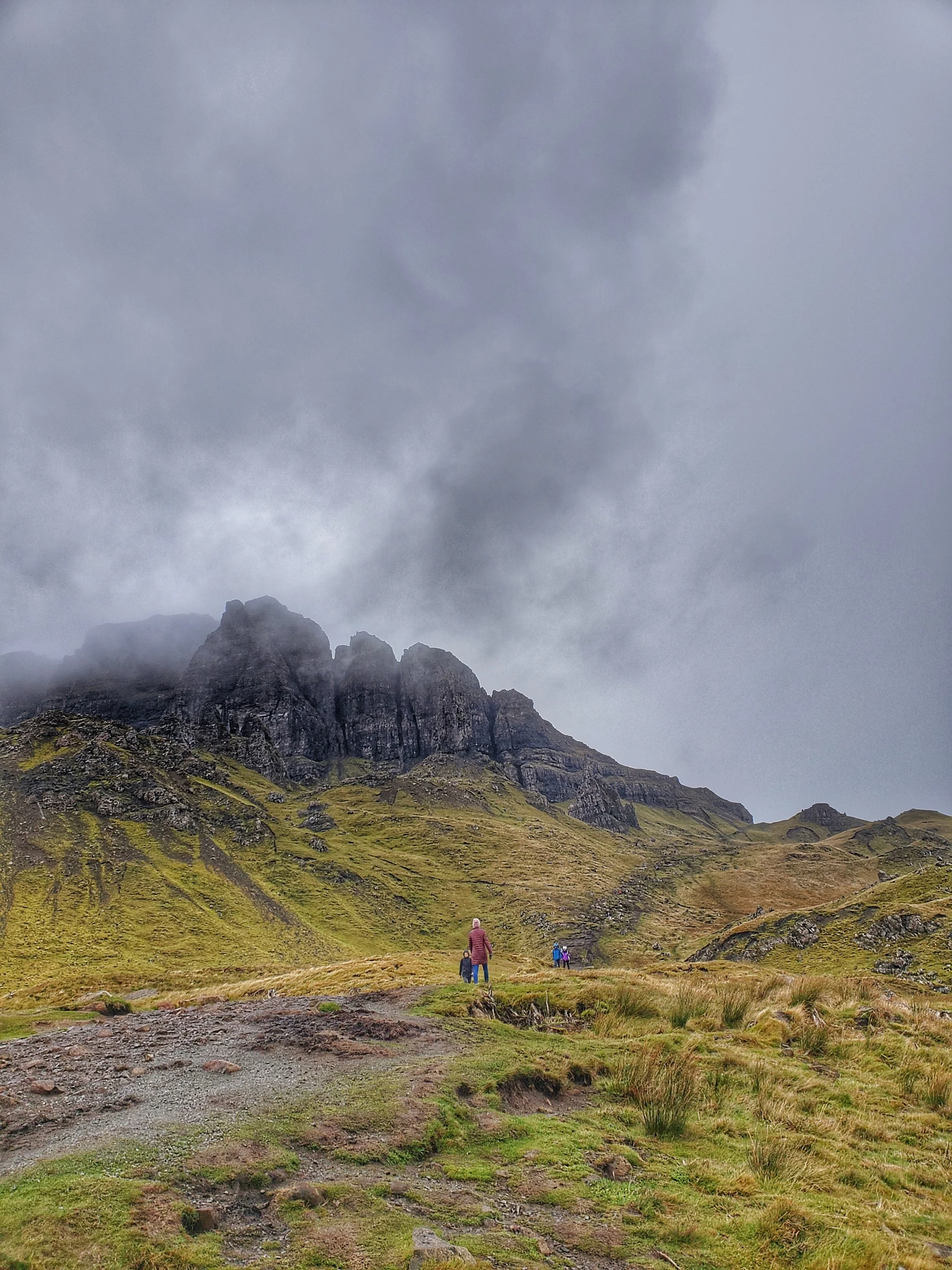 The intrepid hiker sets off solo!